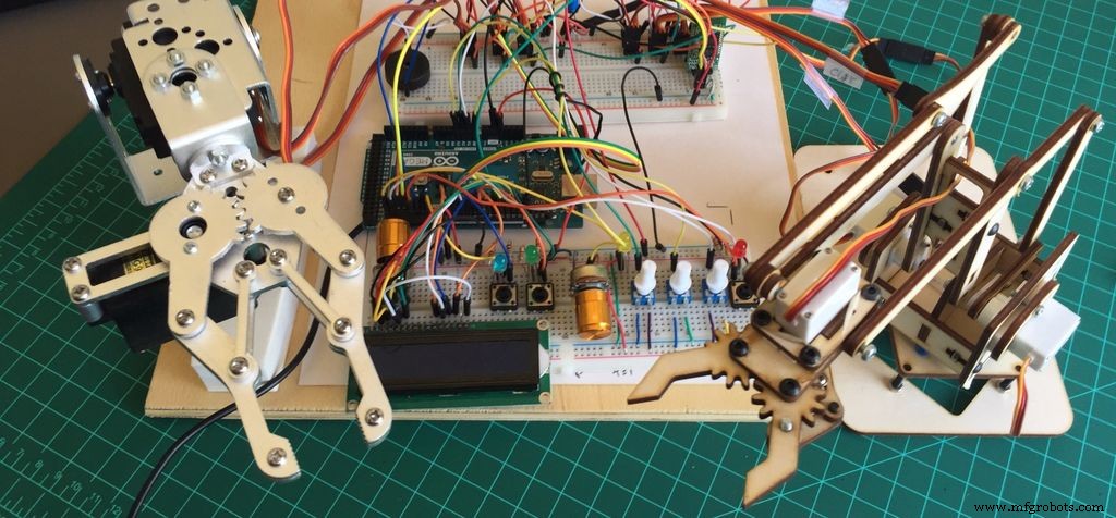 Programmable 3‑Axis Robotic Arm Kit – Local & Remote Control with Arduino and Bluetooth