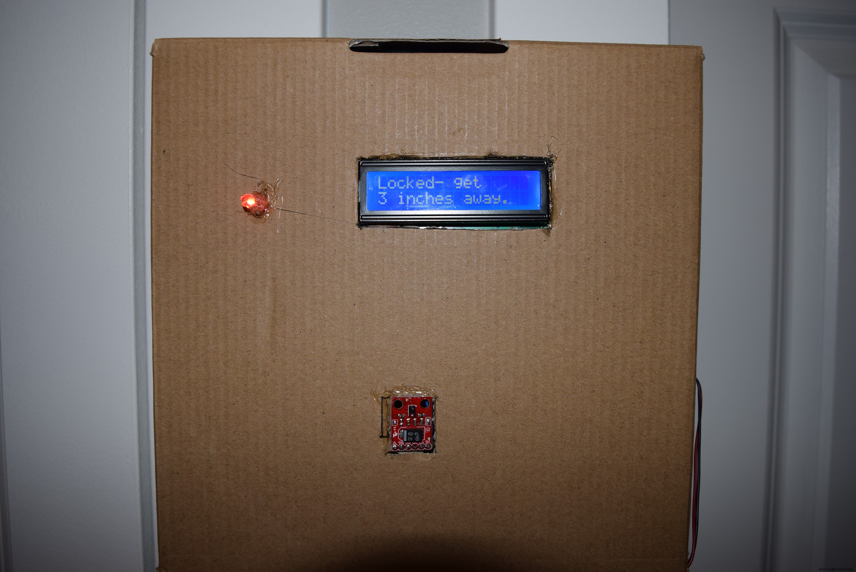 Touch‑Free Gesture Lock: Secure Access with APDS‑9960 and Arduino