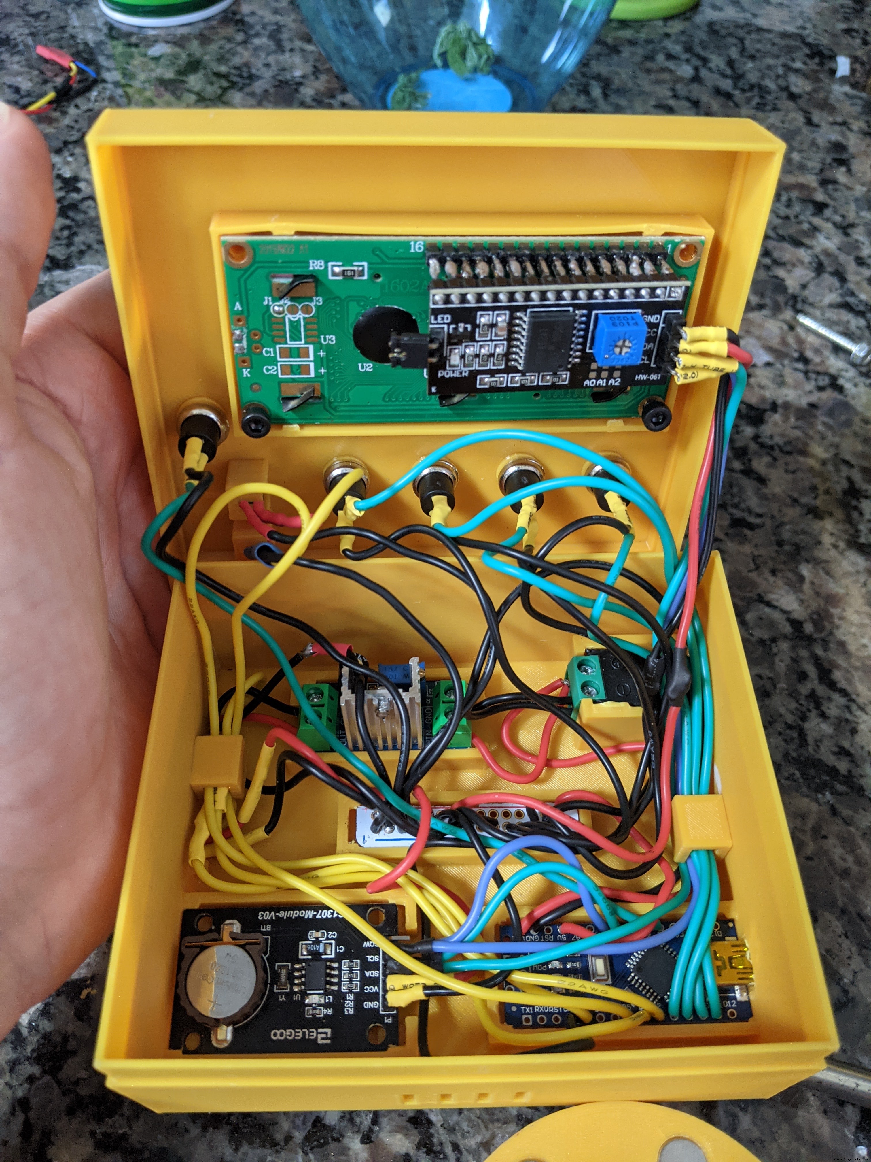 Smart 3D Printed Pet Feeder Powered by Arduino Nano