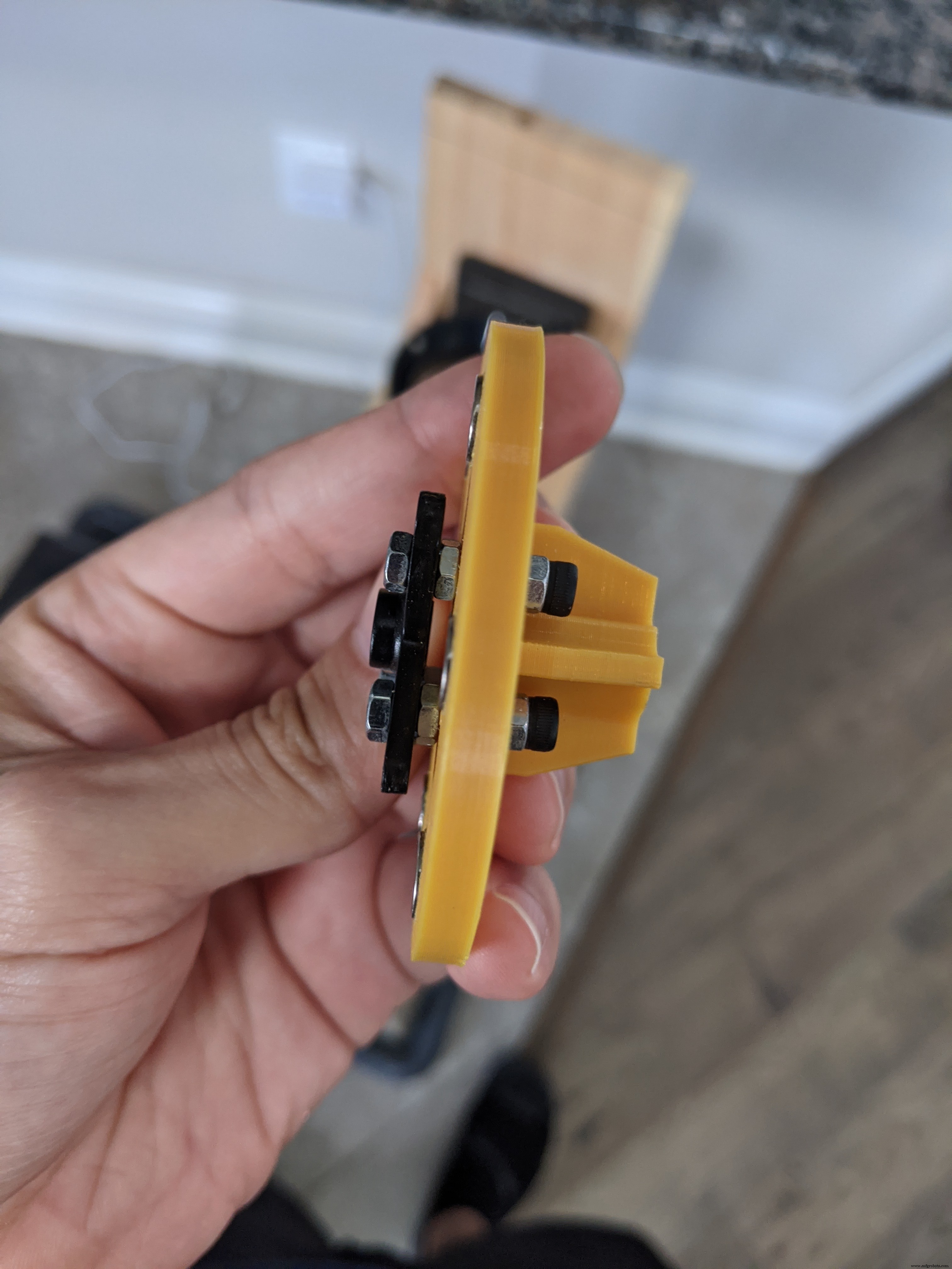 Smart 3D Printed Pet Feeder Powered by Arduino Nano