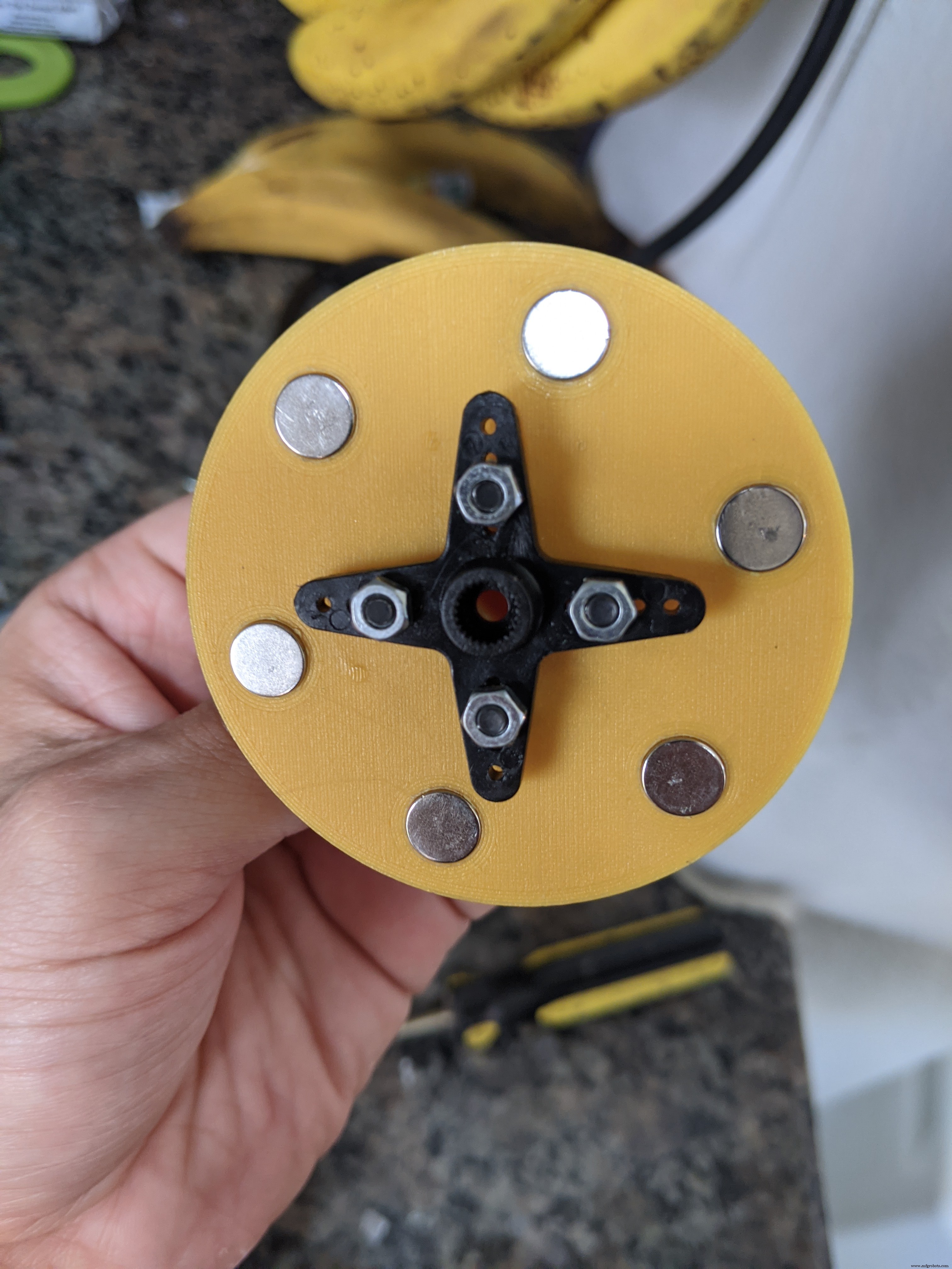 Smart 3D Printed Pet Feeder Powered by Arduino Nano