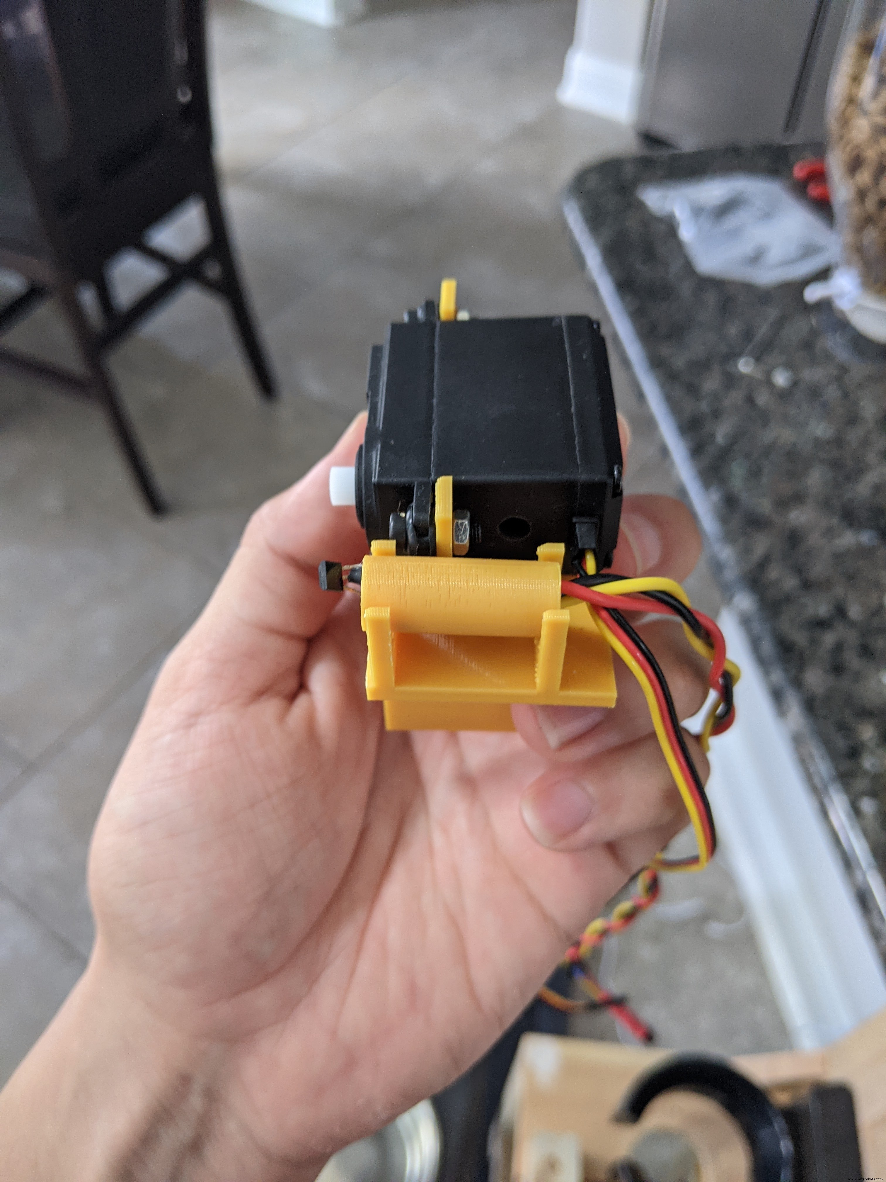 Smart 3D Printed Pet Feeder Powered by Arduino Nano