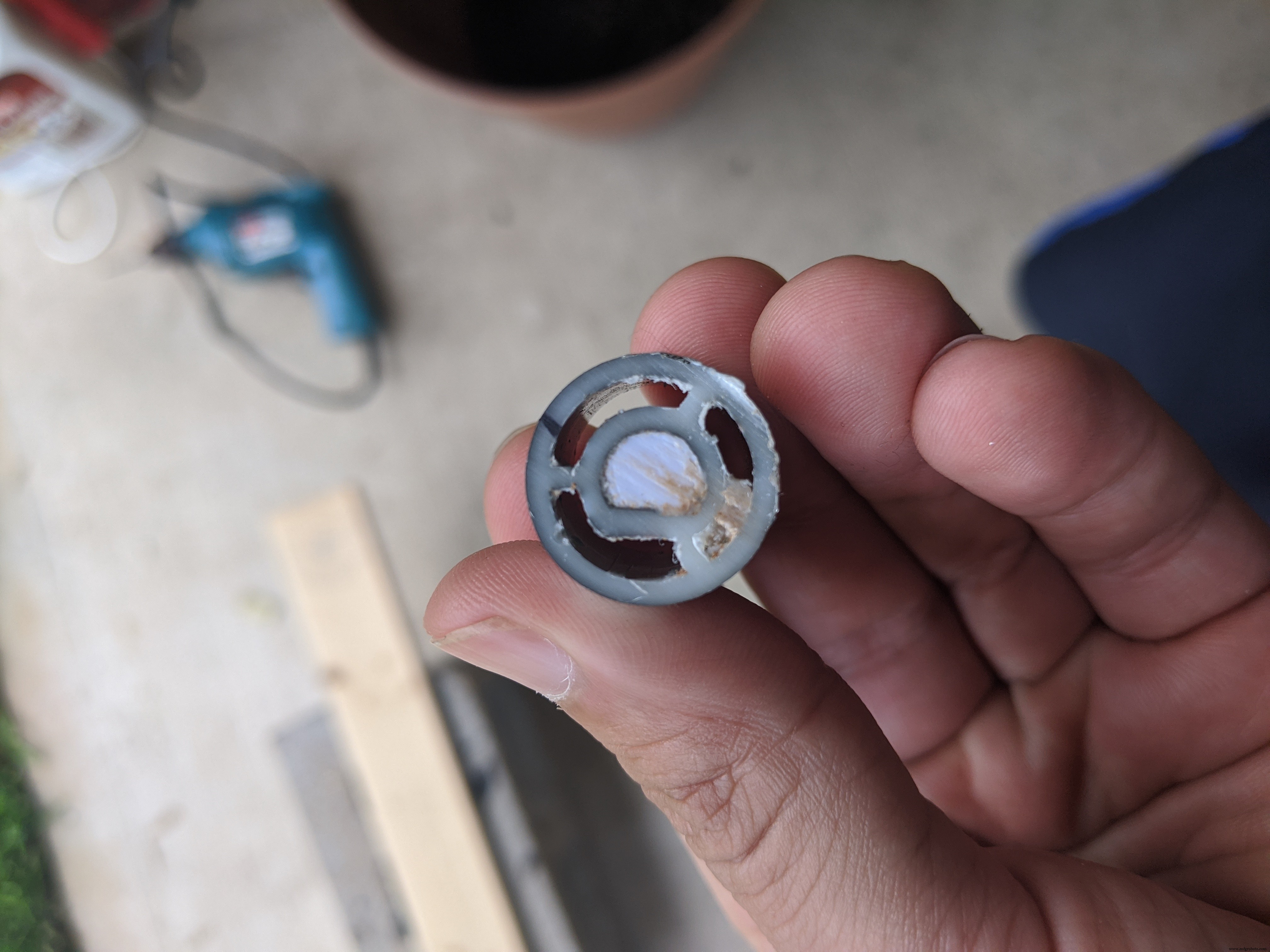 Smart 3D Printed Pet Feeder Powered by Arduino Nano