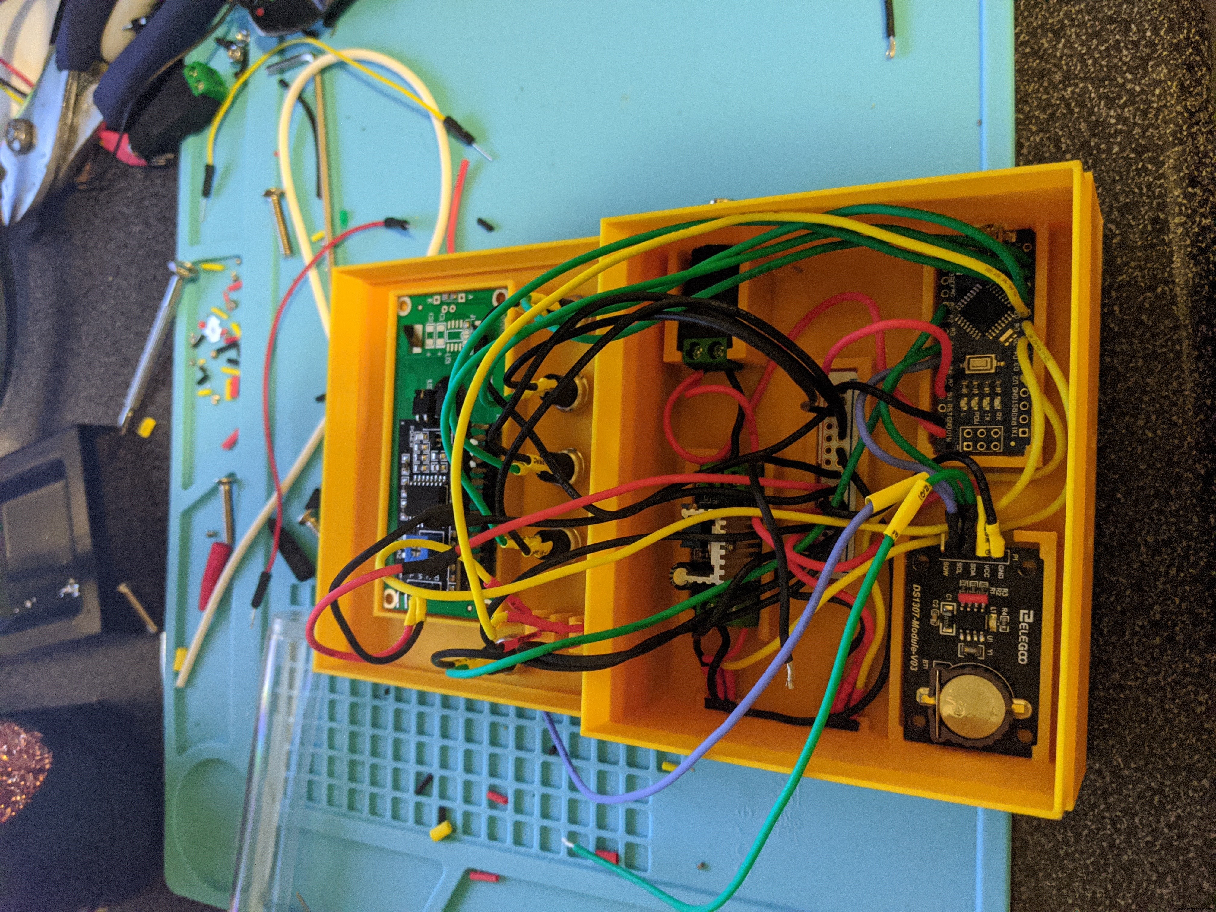 Smart 3D Printed Pet Feeder Powered by Arduino Nano