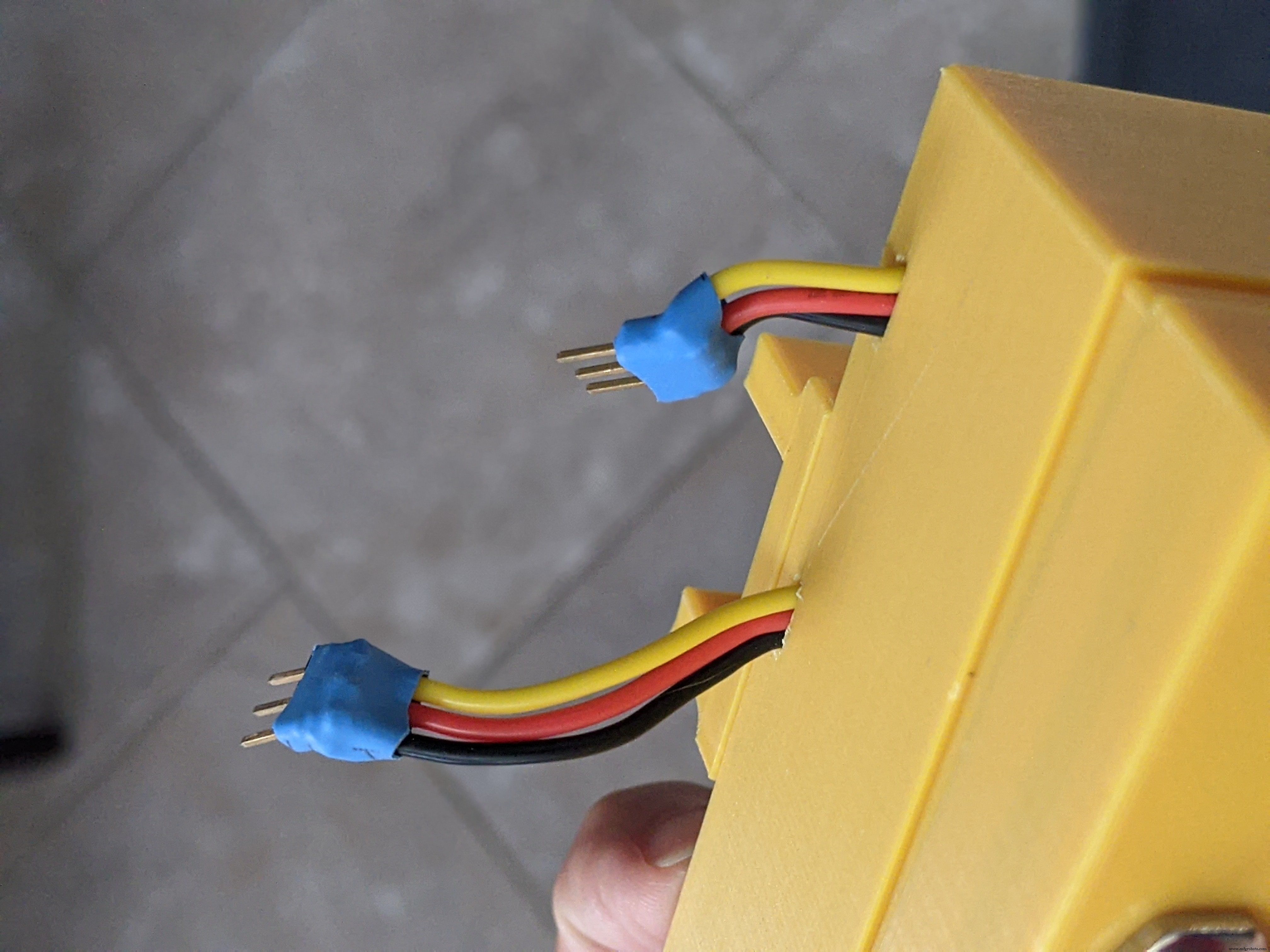 Smart 3D Printed Pet Feeder Powered by Arduino Nano