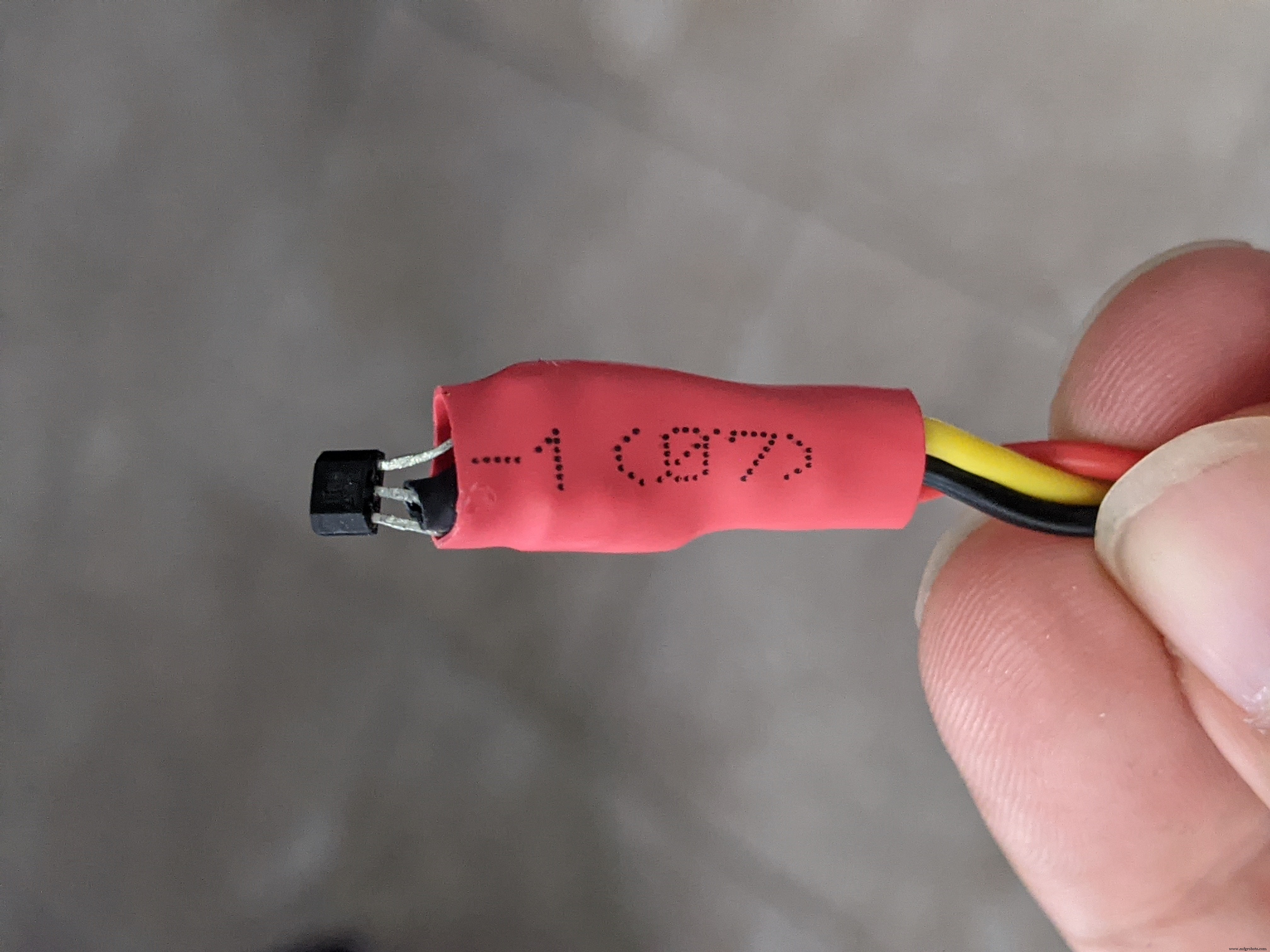 Smart 3D Printed Pet Feeder Powered by Arduino Nano