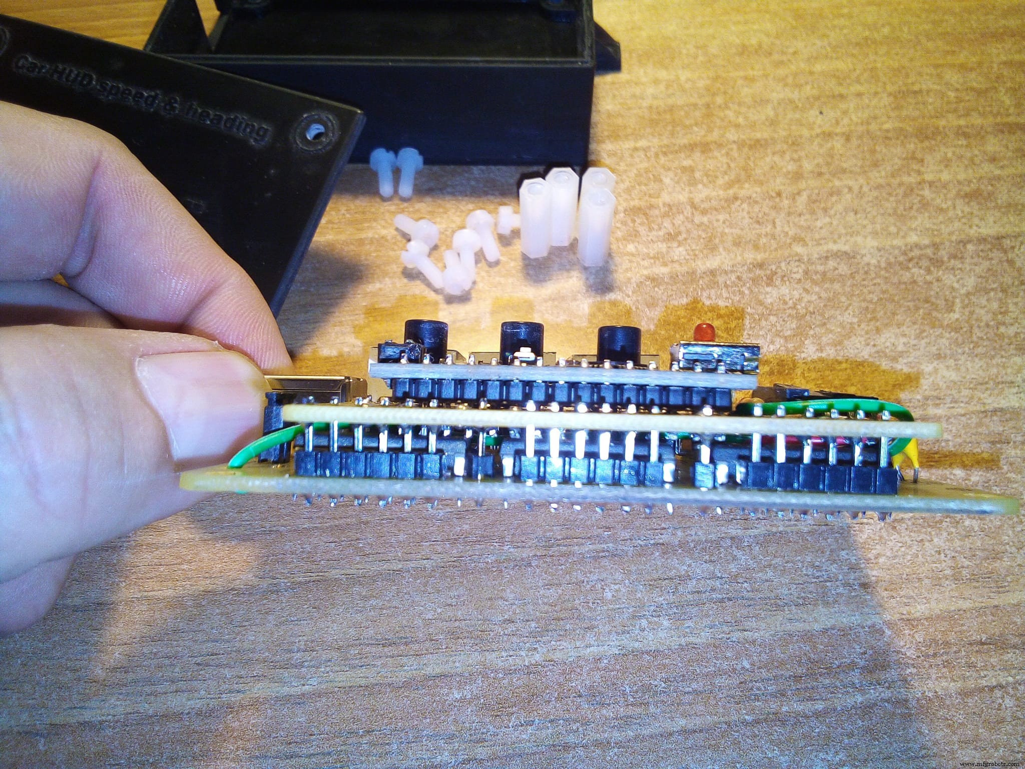 Car HUD: Real‑Time Windshield Speed & Compass Display