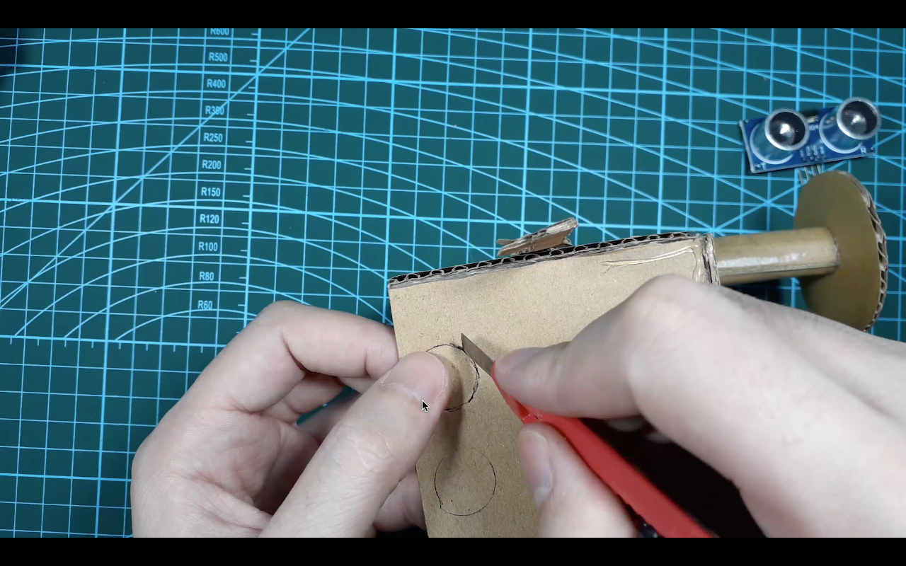 Build an Arduino Nano-Based Eating Robot – Step-by-Step Guide