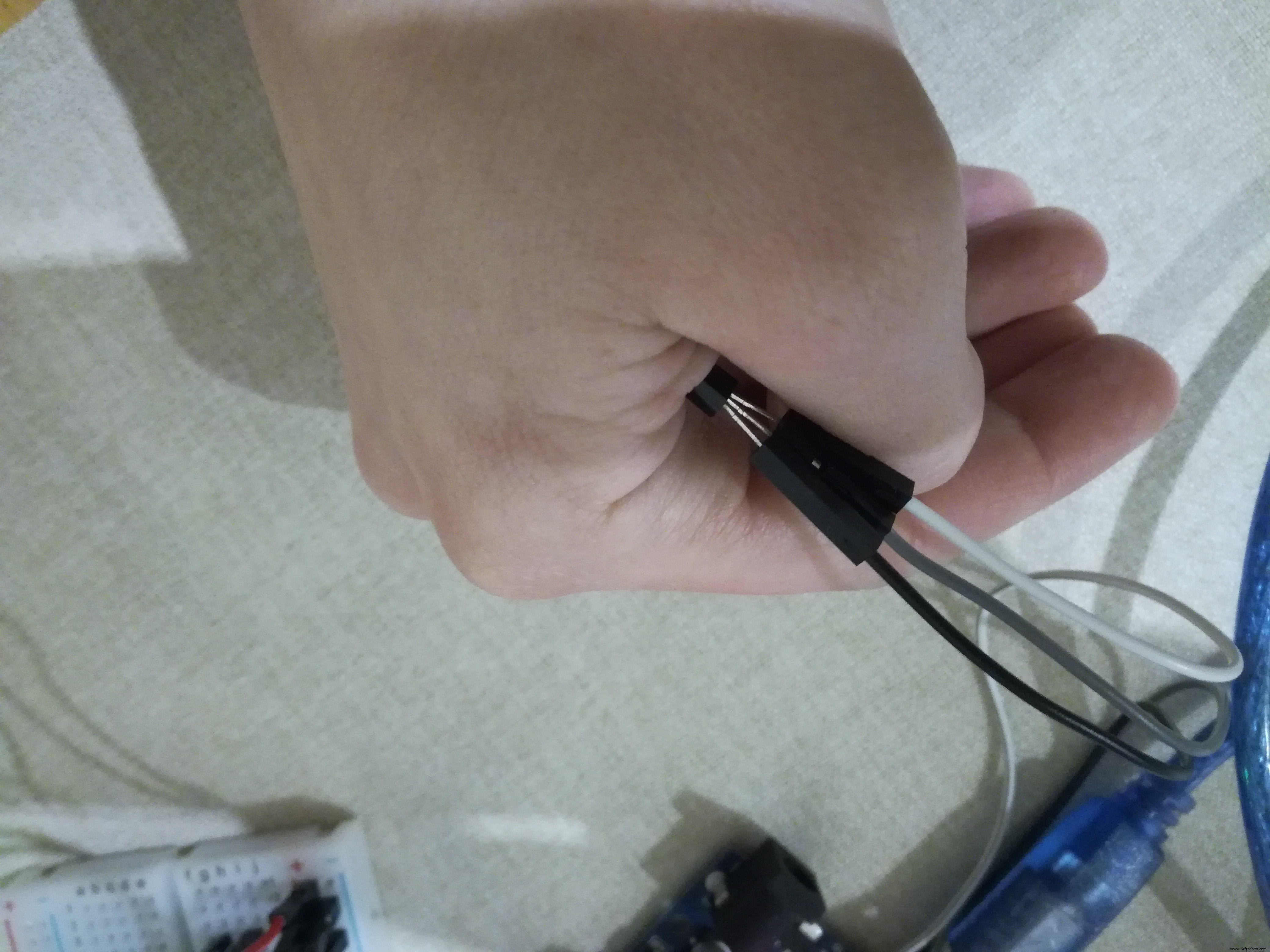 Smart Health Monitoring Station: Arduino, Bluetooth, and Sensors