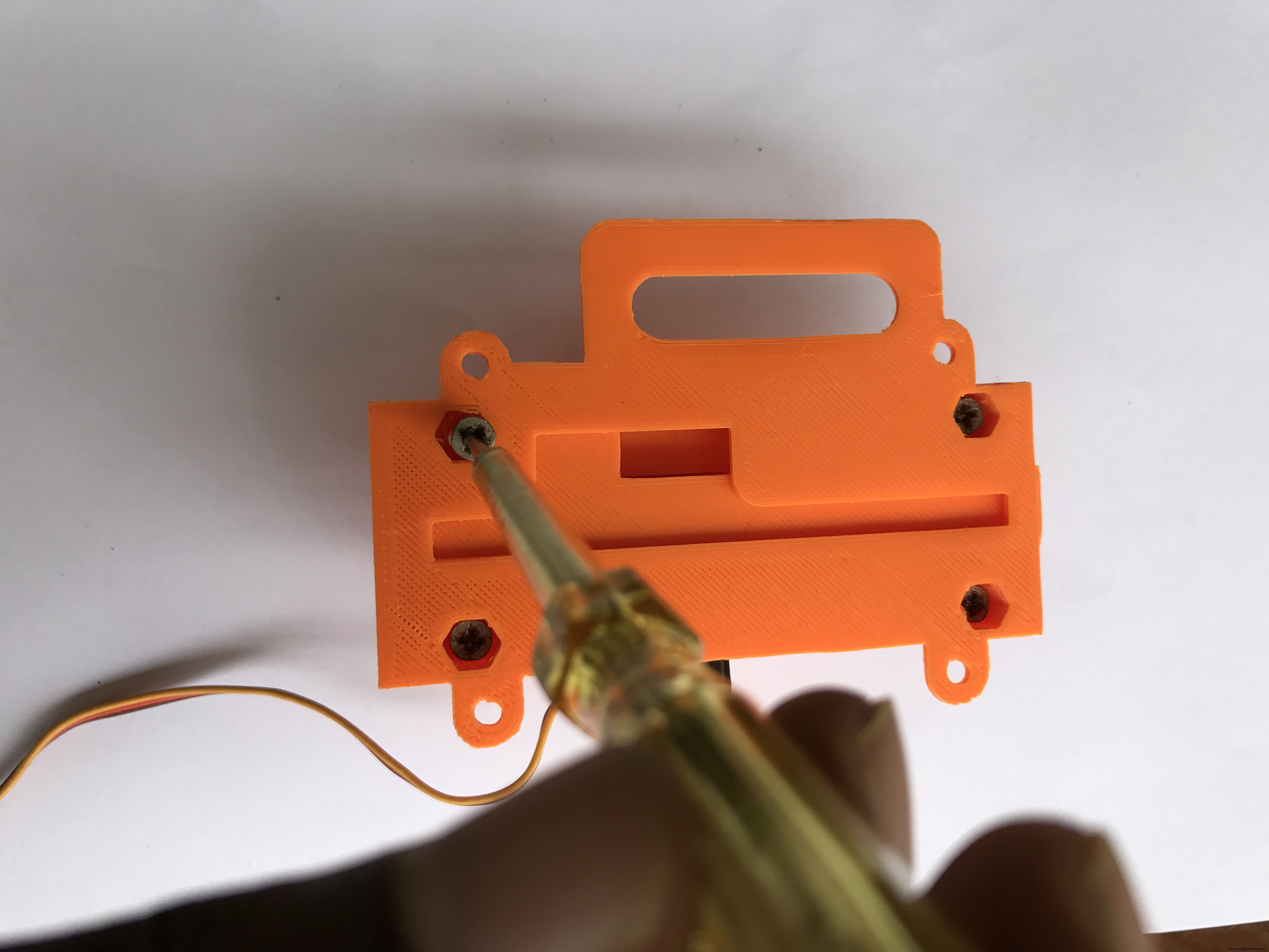 Smart Keyless Door Lock – Arduino & Android Bluetooth‑Controlled Password System