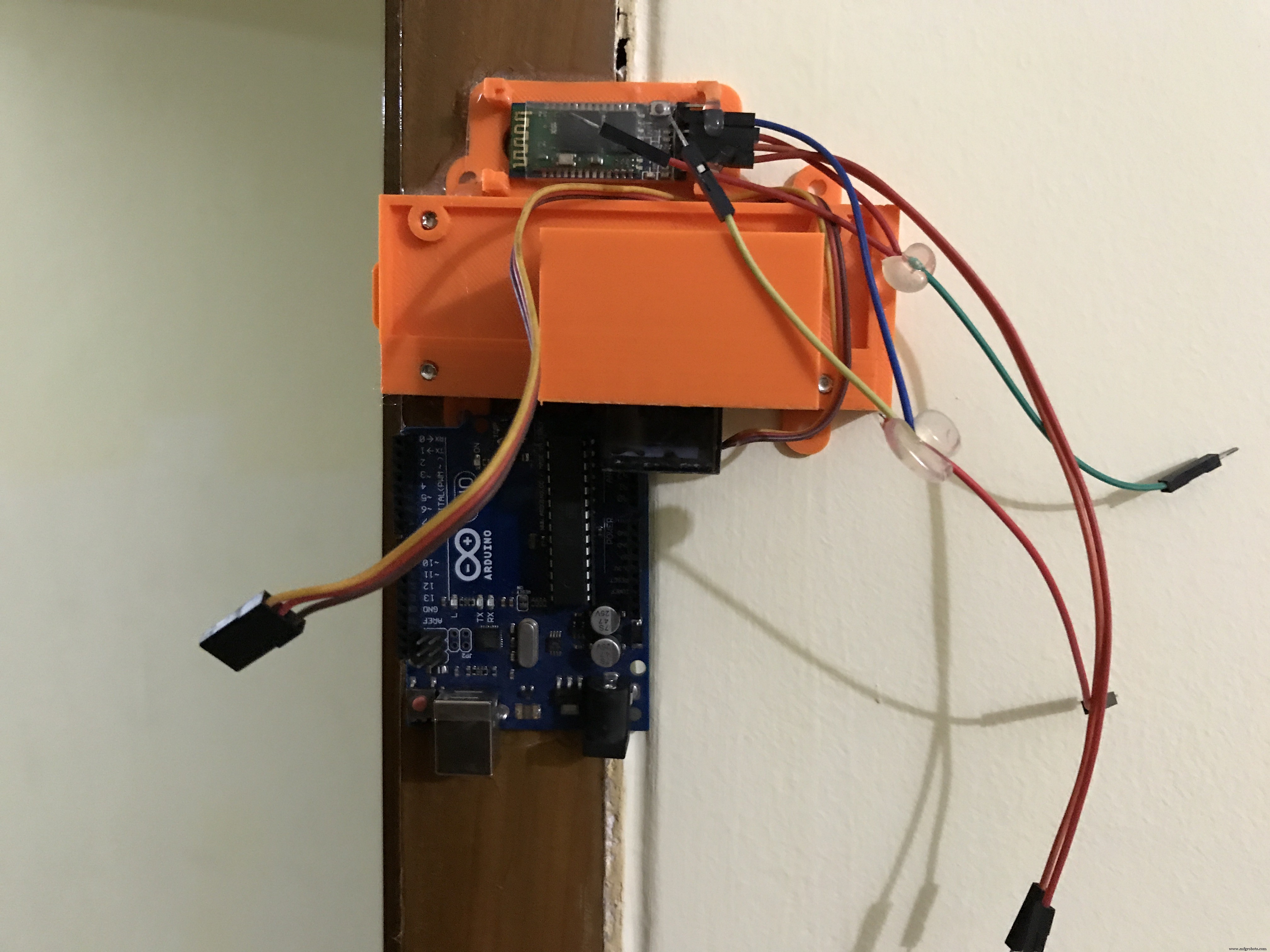 Smart Keyless Door Lock – Arduino & Android Bluetooth‑Controlled Password System