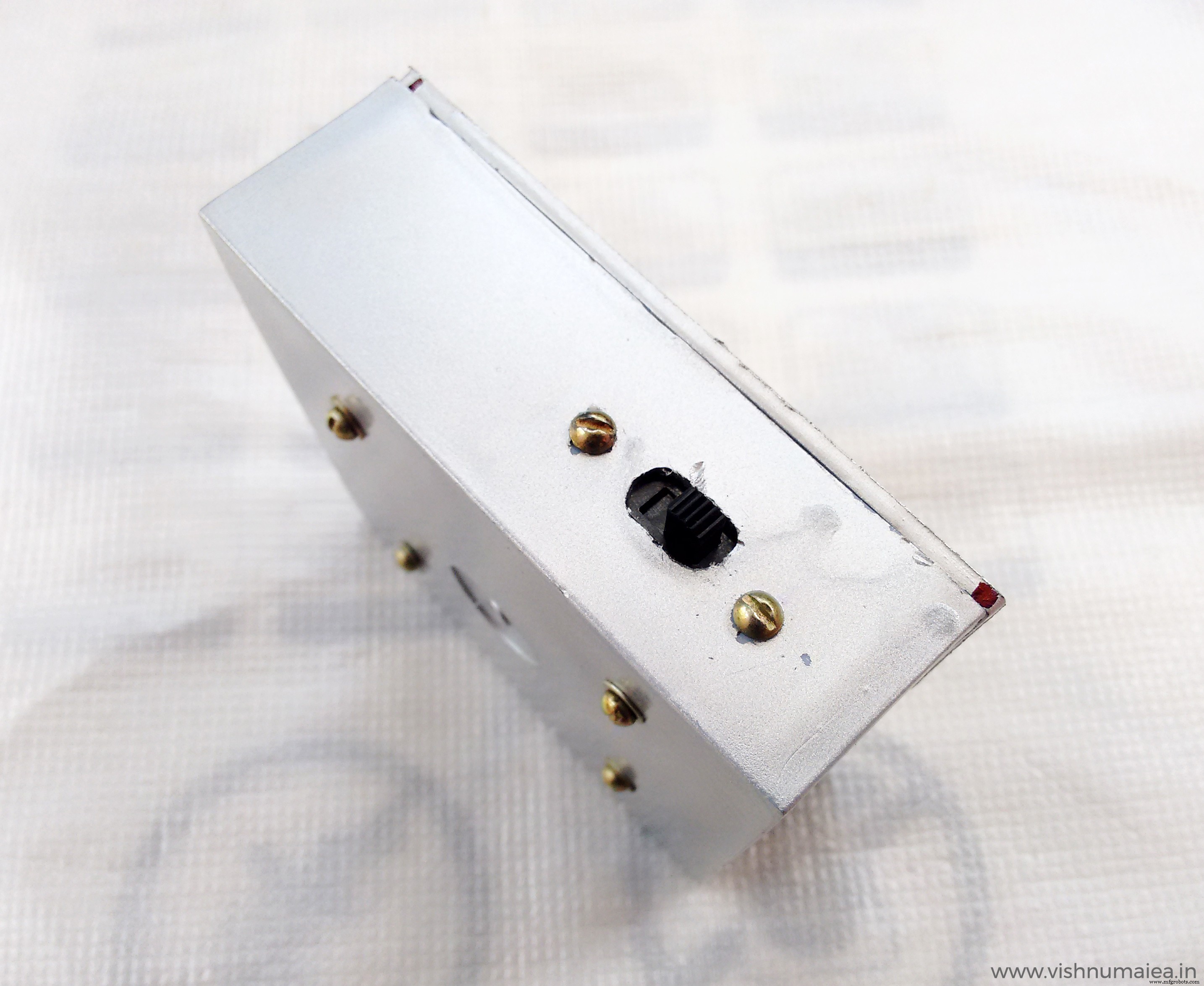 Arduino-Based Birthday Reminder: 50-Year Reliable Solution