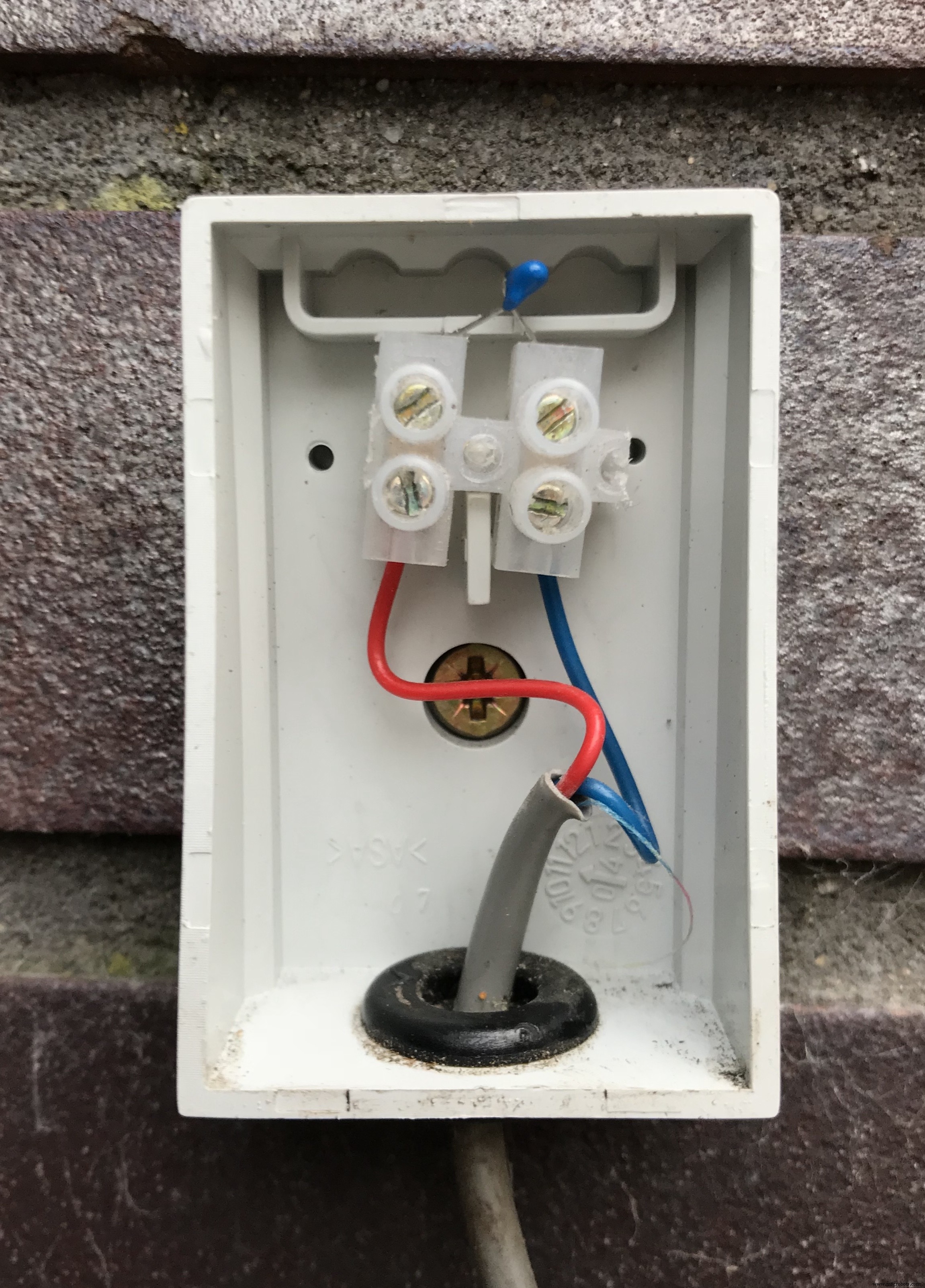 Arduino-Based Outdoor Thermometer with Trend, Max, and Min Readings