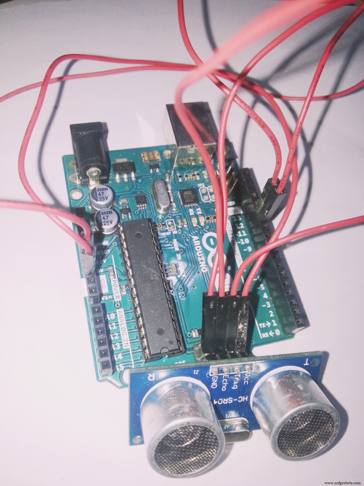 Build an Ultrasonic Range Detector Using Arduino UNO and SR04 Sensor