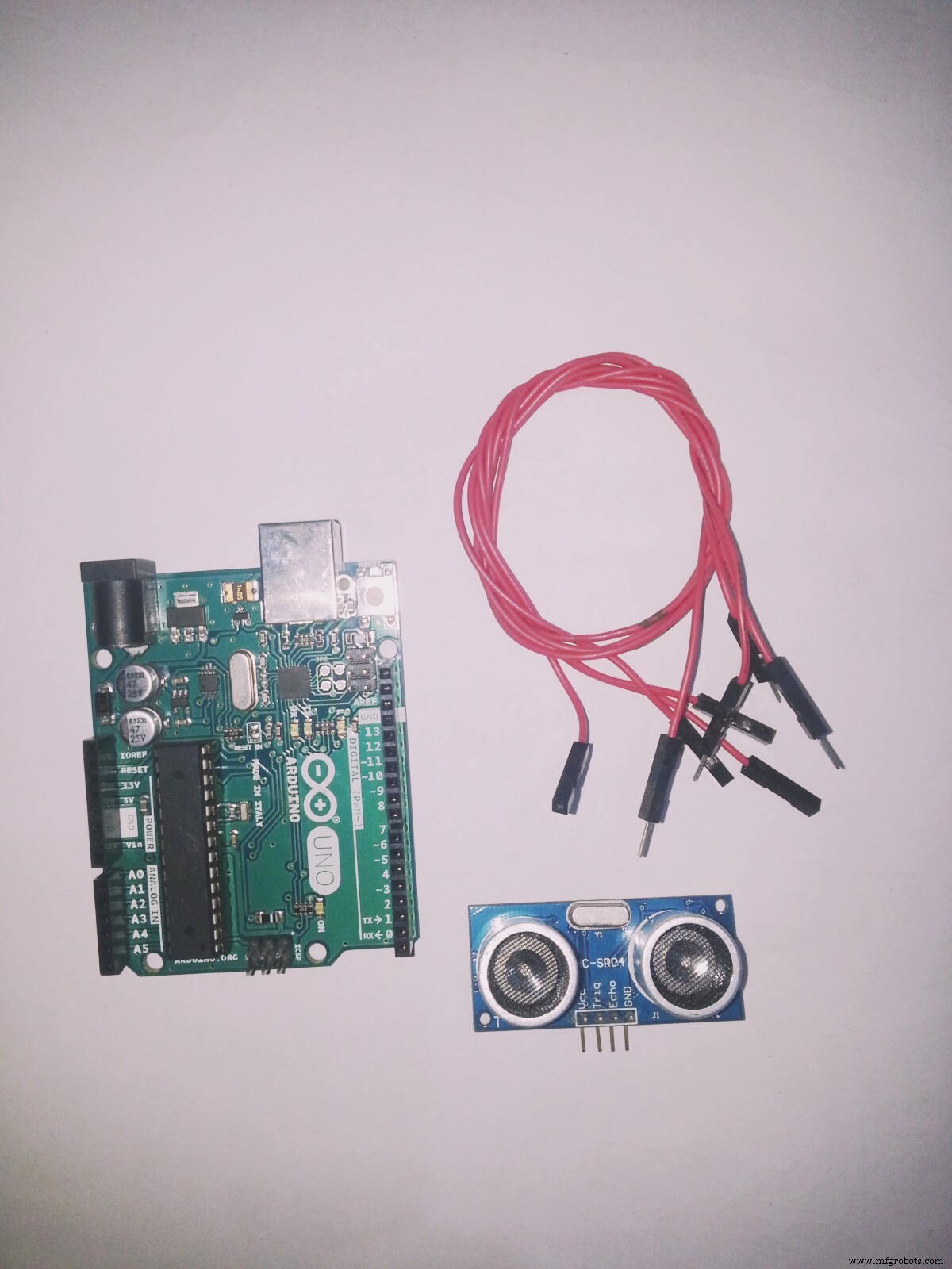 Build an Ultrasonic Range Detector Using Arduino UNO and SR04 Sensor