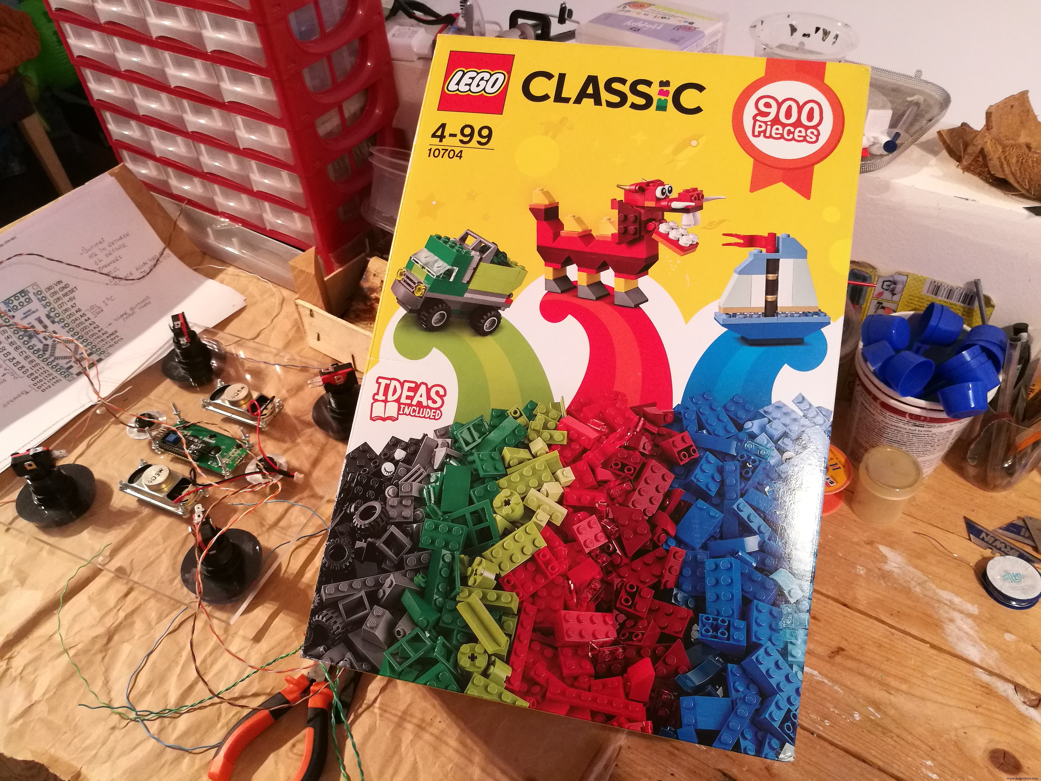 Build an Arduino‑Powered LEGO Arcade Game Box – DIY Kit with Nano, Battery, LCD, and More