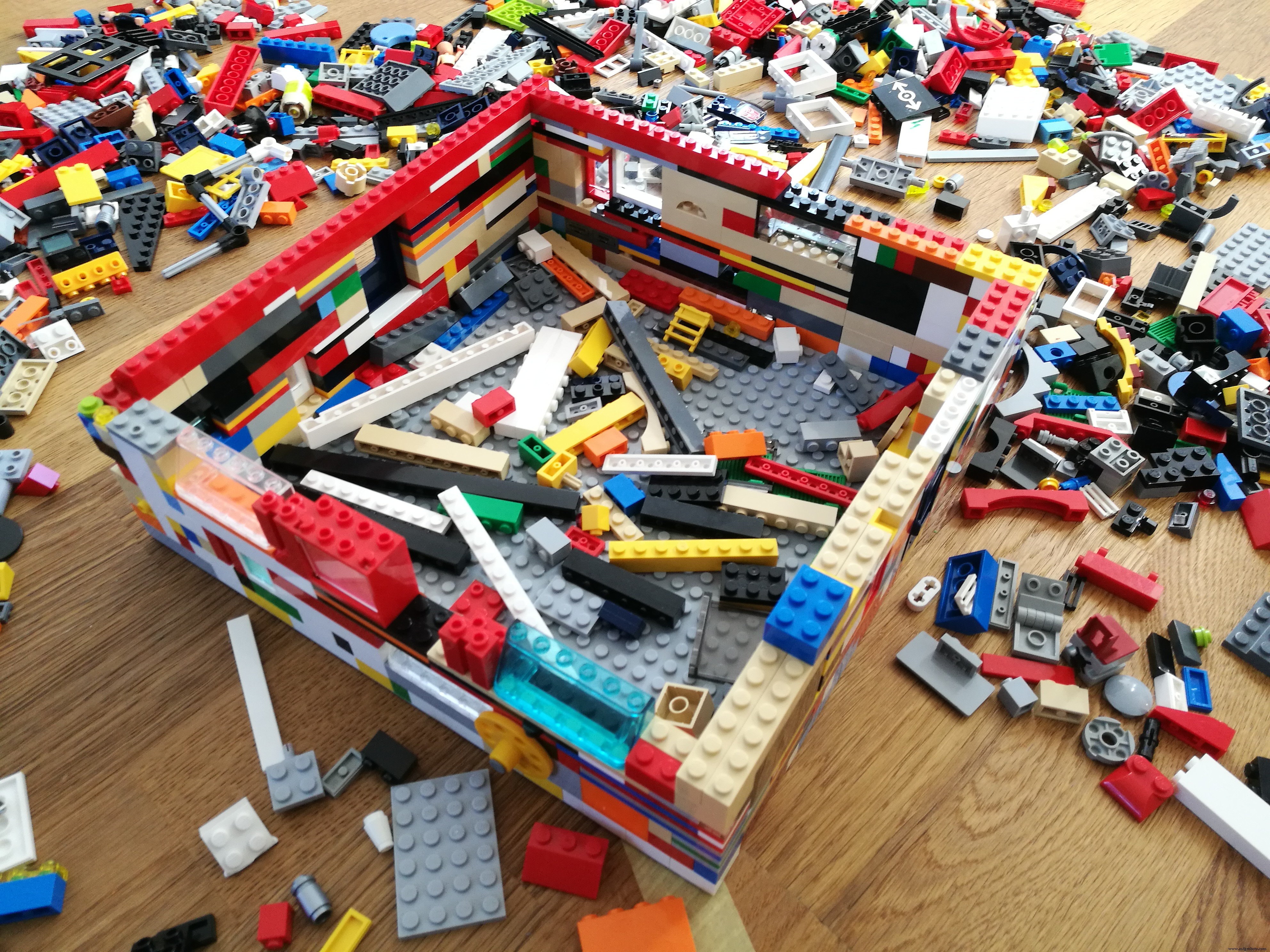 Build an Arduino‑Powered LEGO Arcade Game Box – DIY Kit with Nano, Battery, LCD, and More