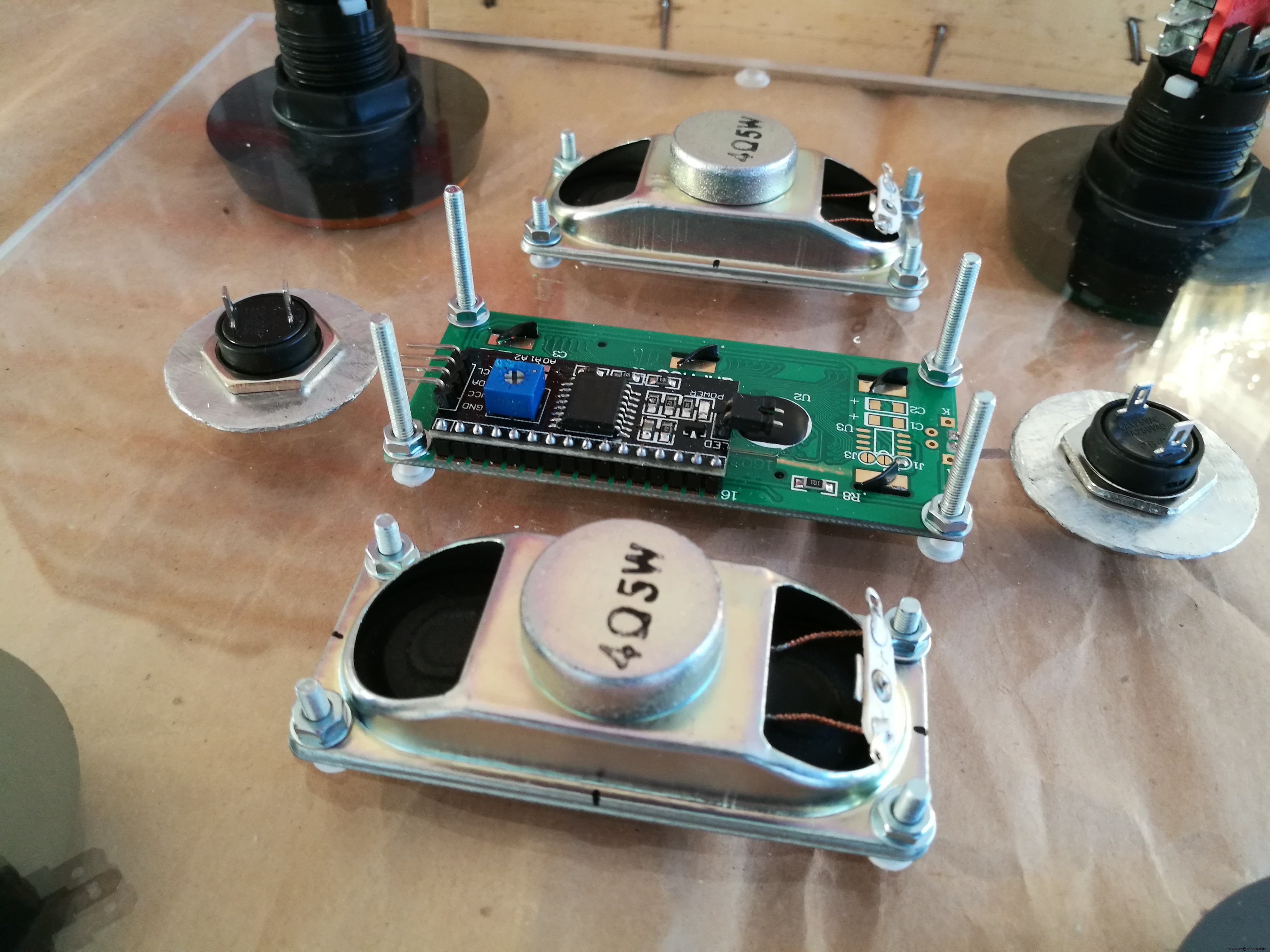 Build an Arduino‑Powered LEGO Arcade Game Box – DIY Kit with Nano, Battery, LCD, and More