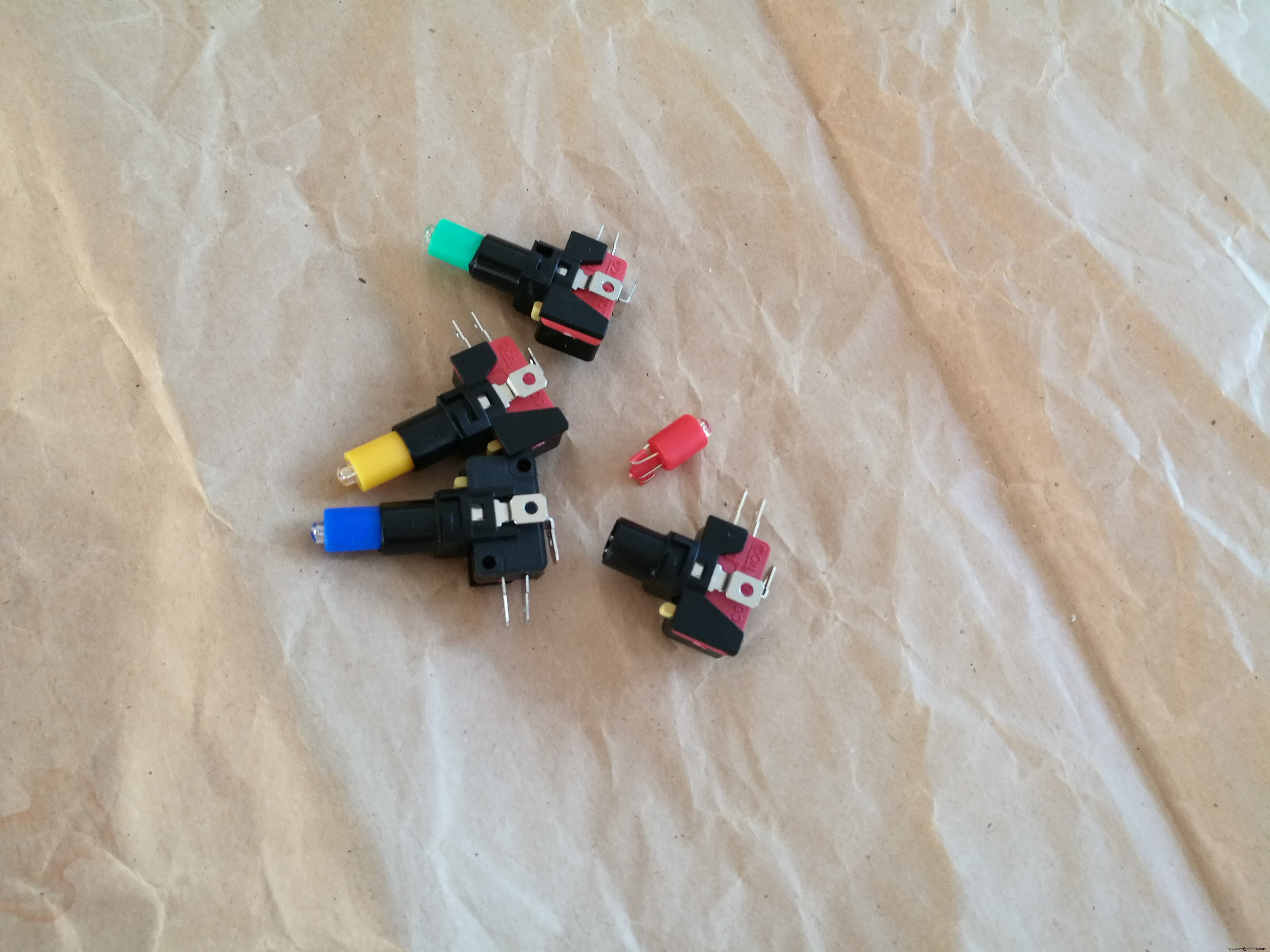 Build an Arduino‑Powered LEGO Arcade Game Box – DIY Kit with Nano, Battery, LCD, and More