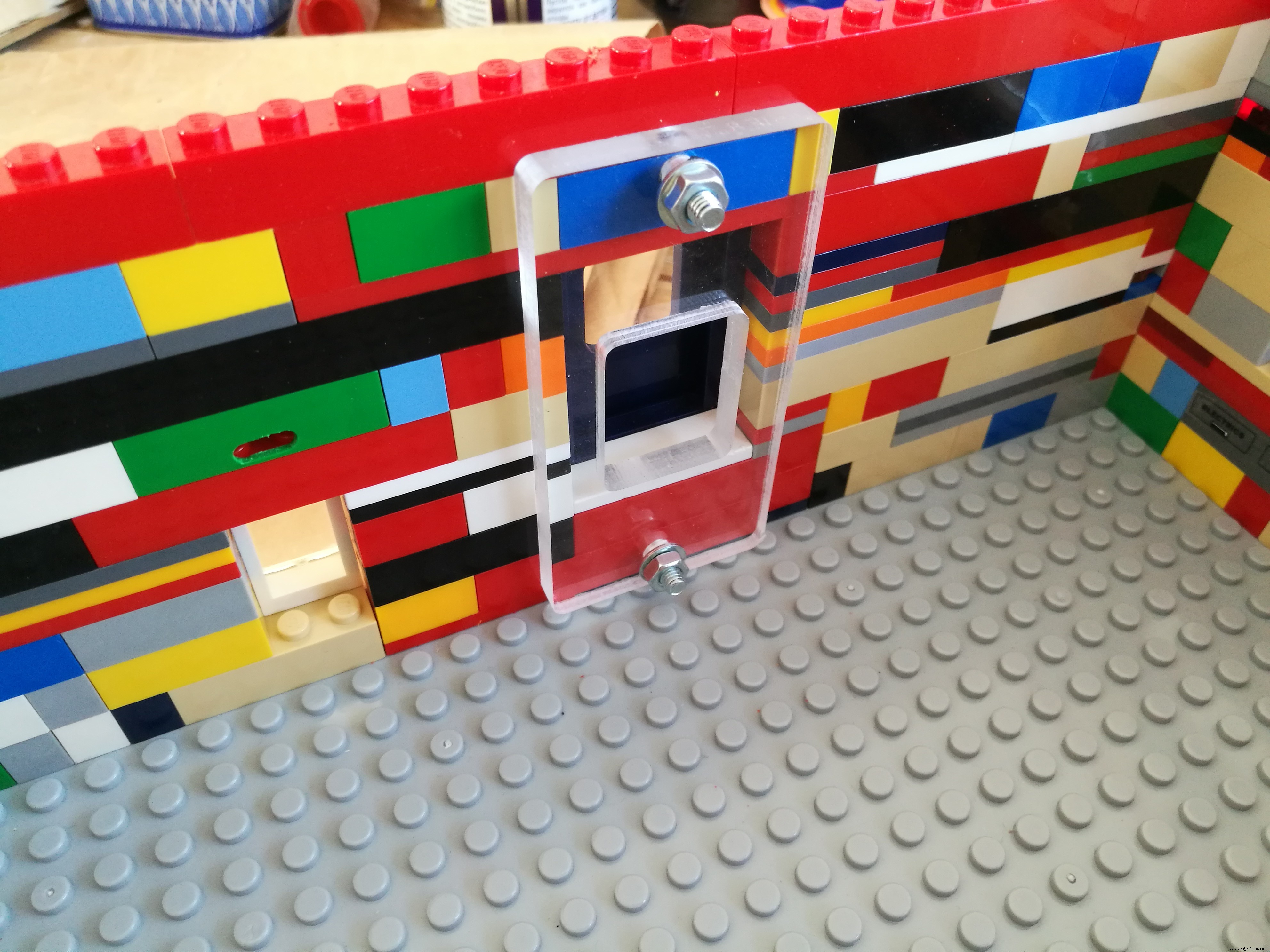 Build an Arduino‑Powered LEGO Arcade Game Box – DIY Kit with Nano, Battery, LCD, and More