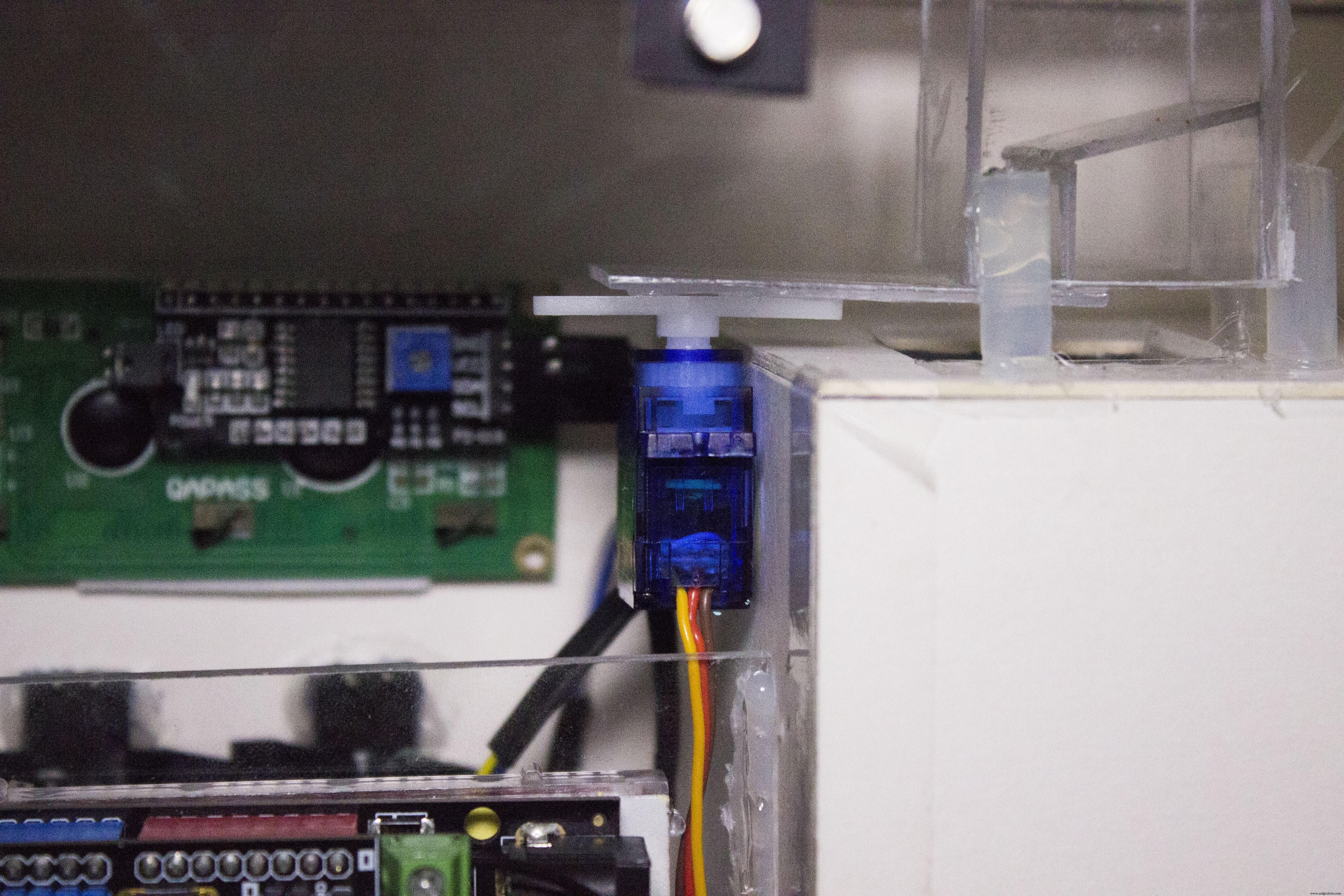 DIY Candy Dispenser with Arduino: Build a Smart Snack Machine