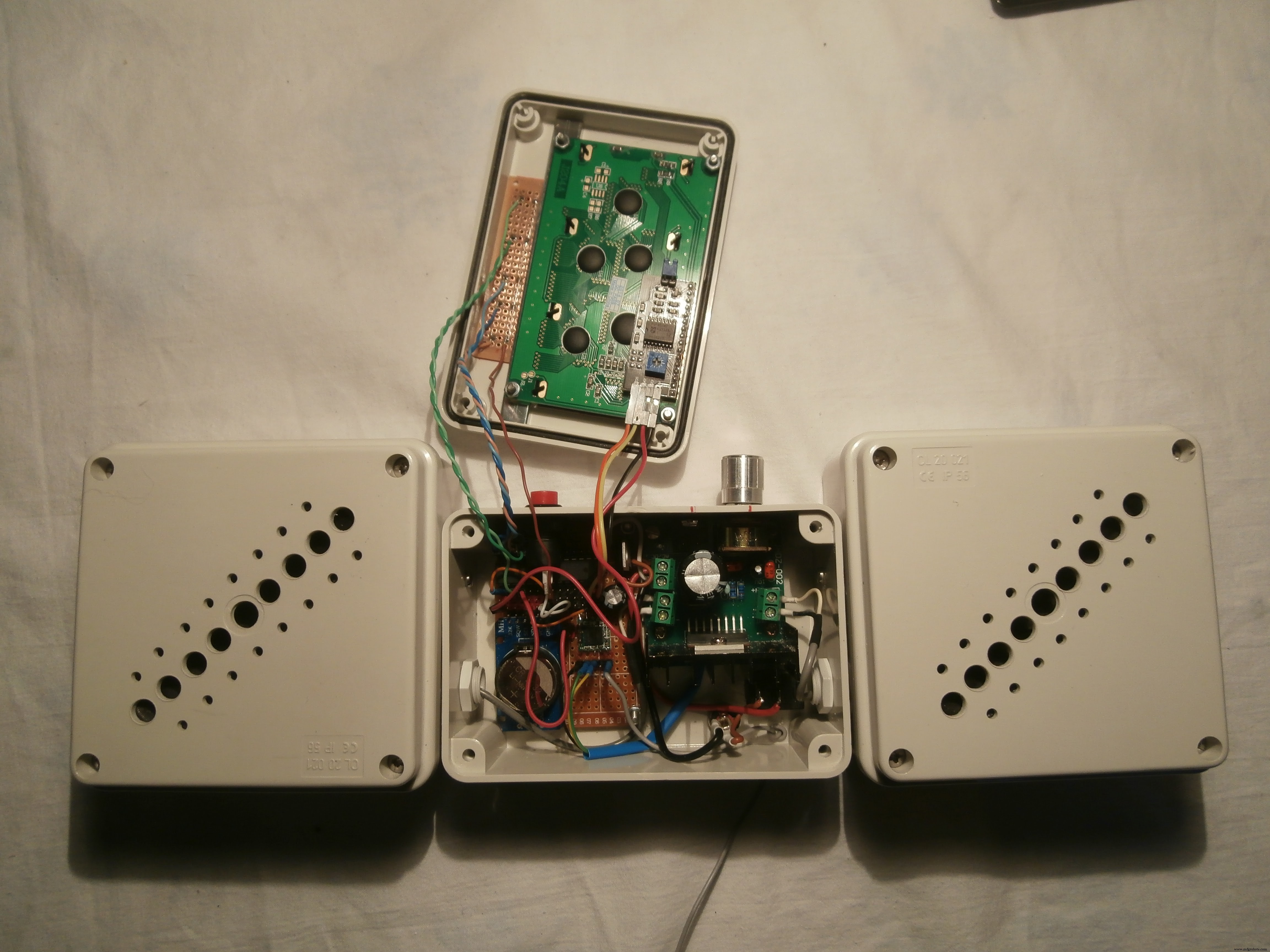 ArduRadio Alarm Clock: DIY Arduino-Based FM Radio & Alarm System