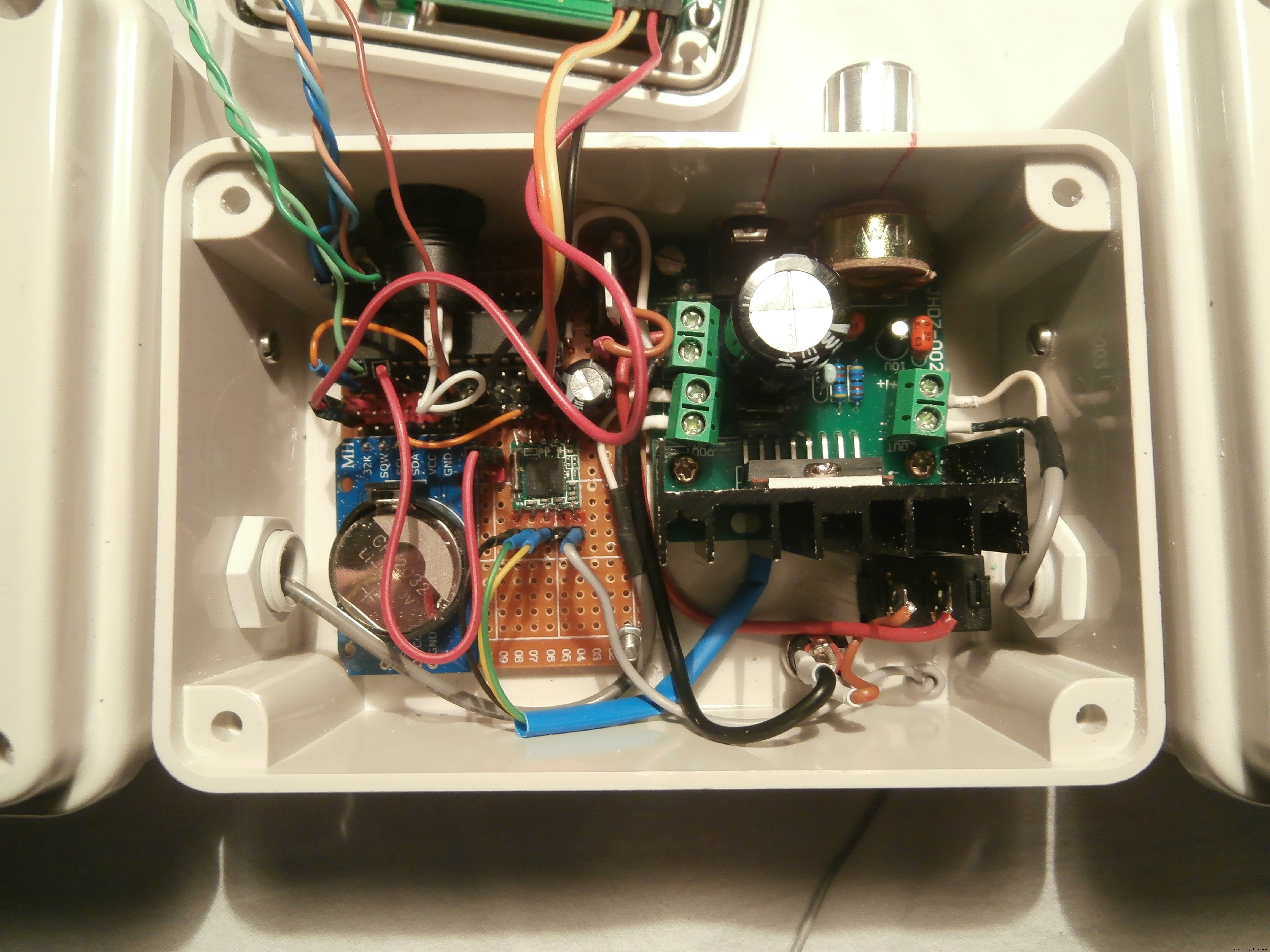 ArduRadio Alarm Clock: DIY Arduino-Based FM Radio & Alarm System