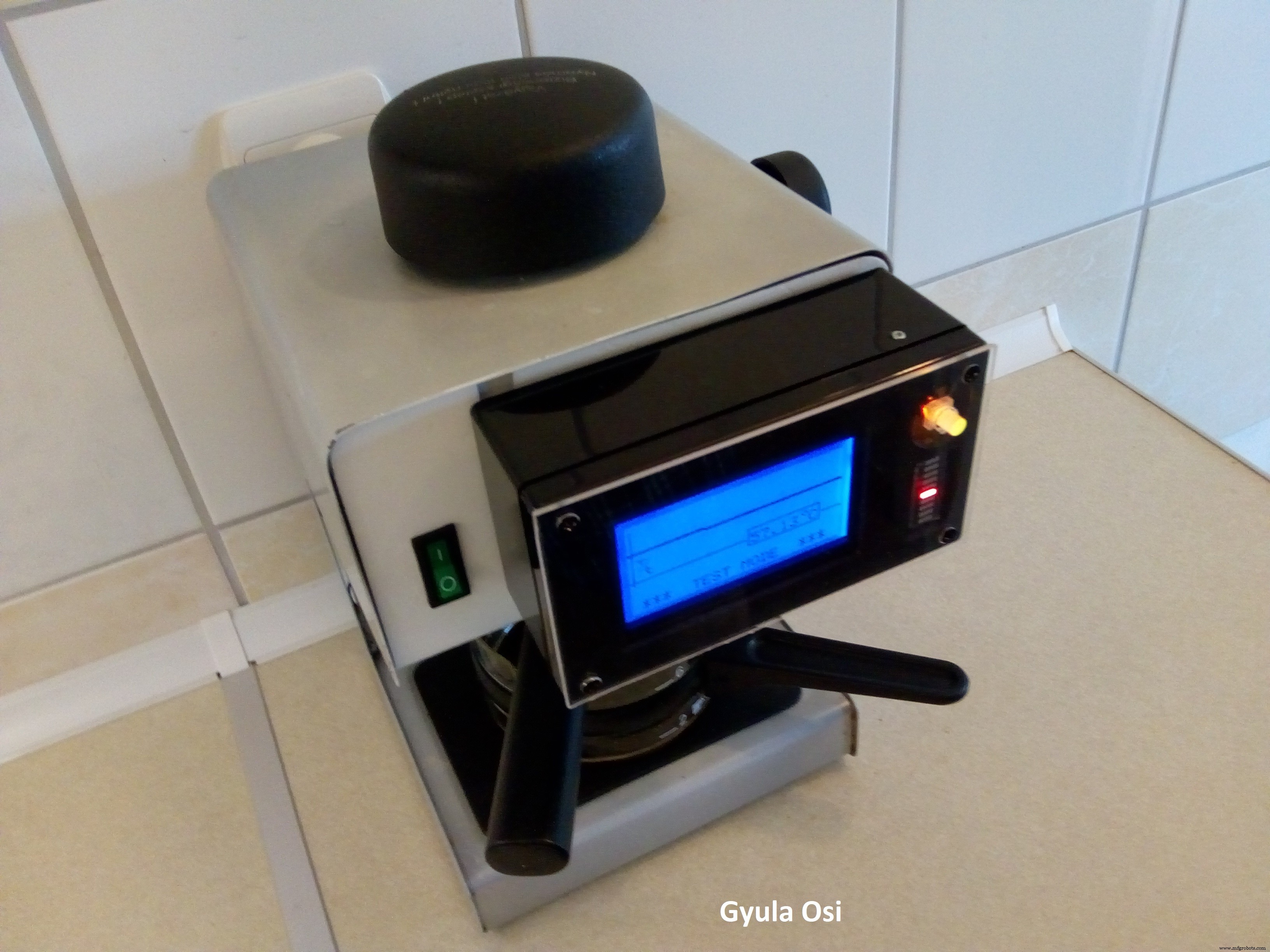 Arduino‑Powered Smart Coffee Maker with Bluetooth Control and Temperature Monitoring