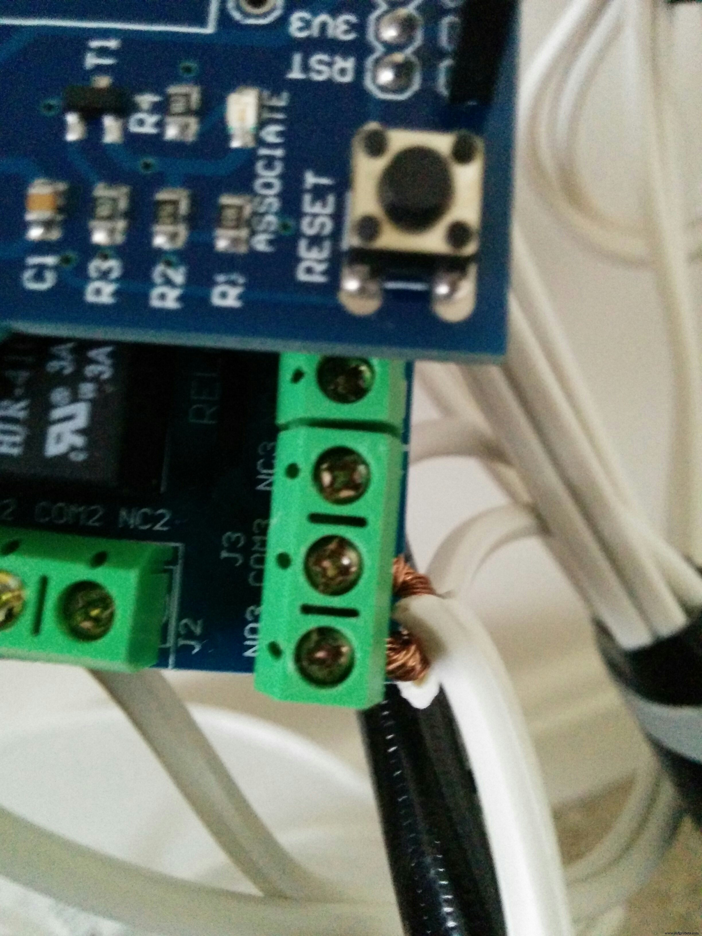 Automate Home Power Outlets with Windows 10 IoT Core, Raspberry Pi, and Arduino