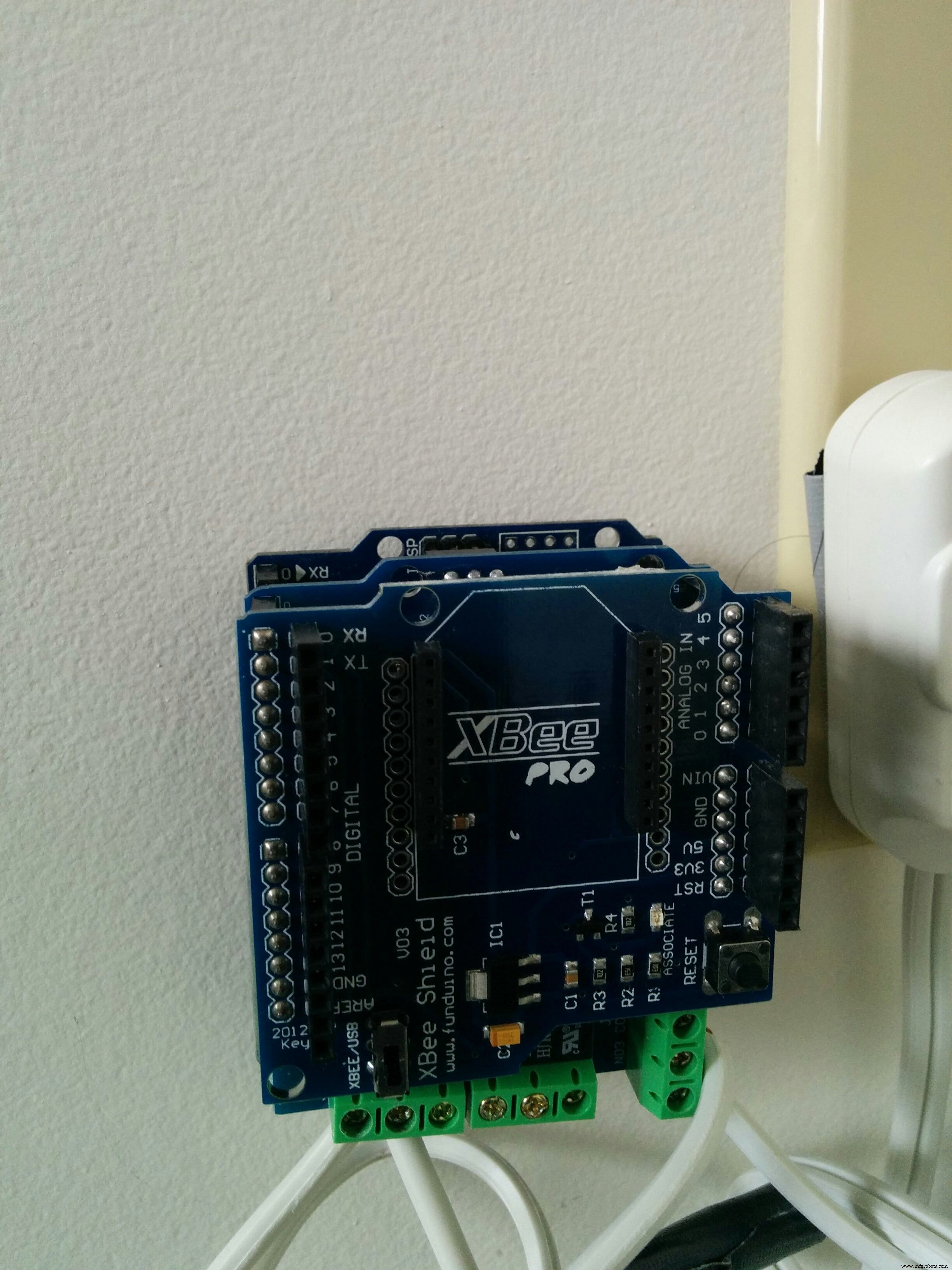 Automate Home Power Outlets with Windows 10 IoT Core, Raspberry Pi, and Arduino