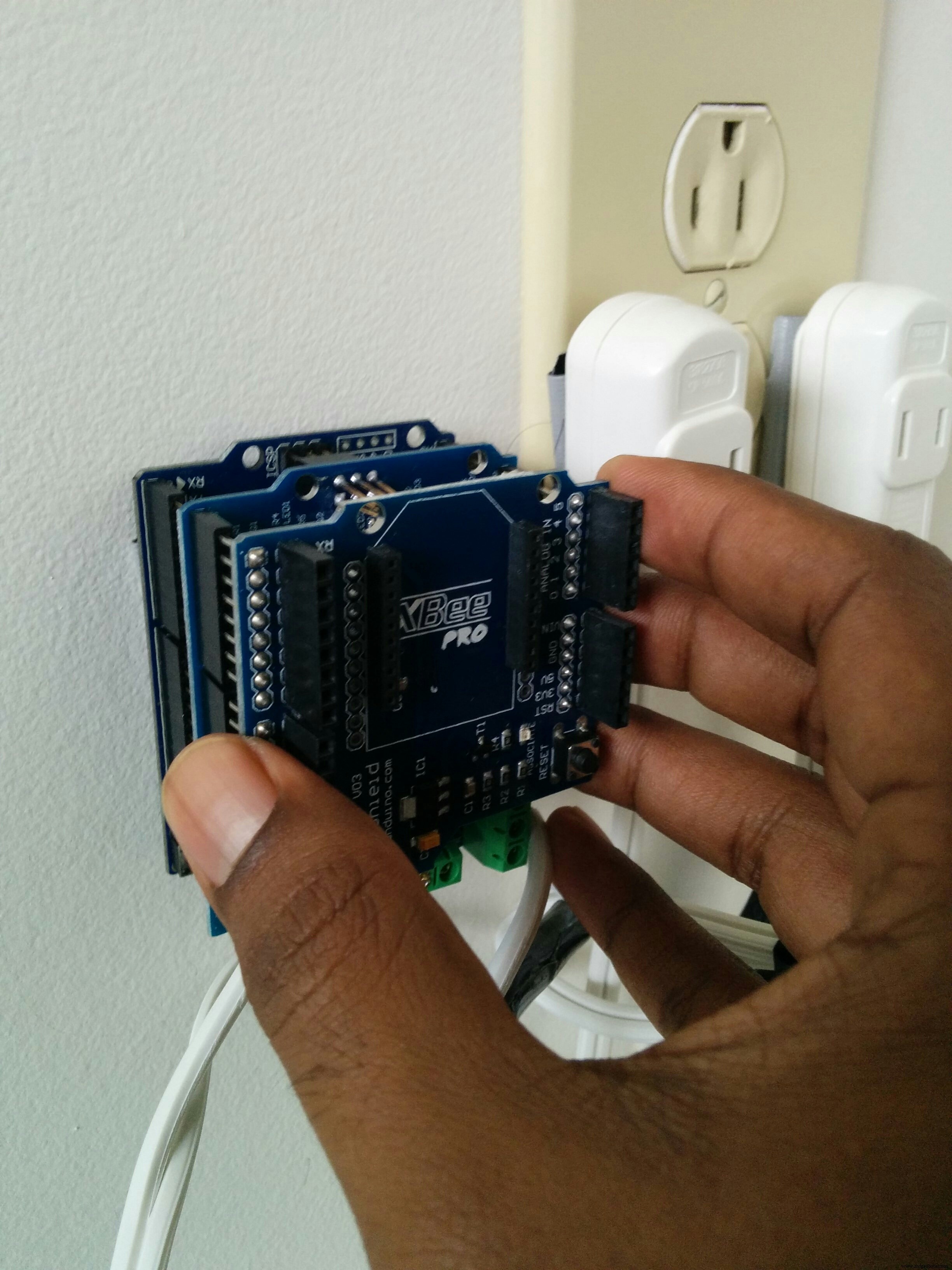 Automate Home Power Outlets with Windows 10 IoT Core, Raspberry Pi, and Arduino