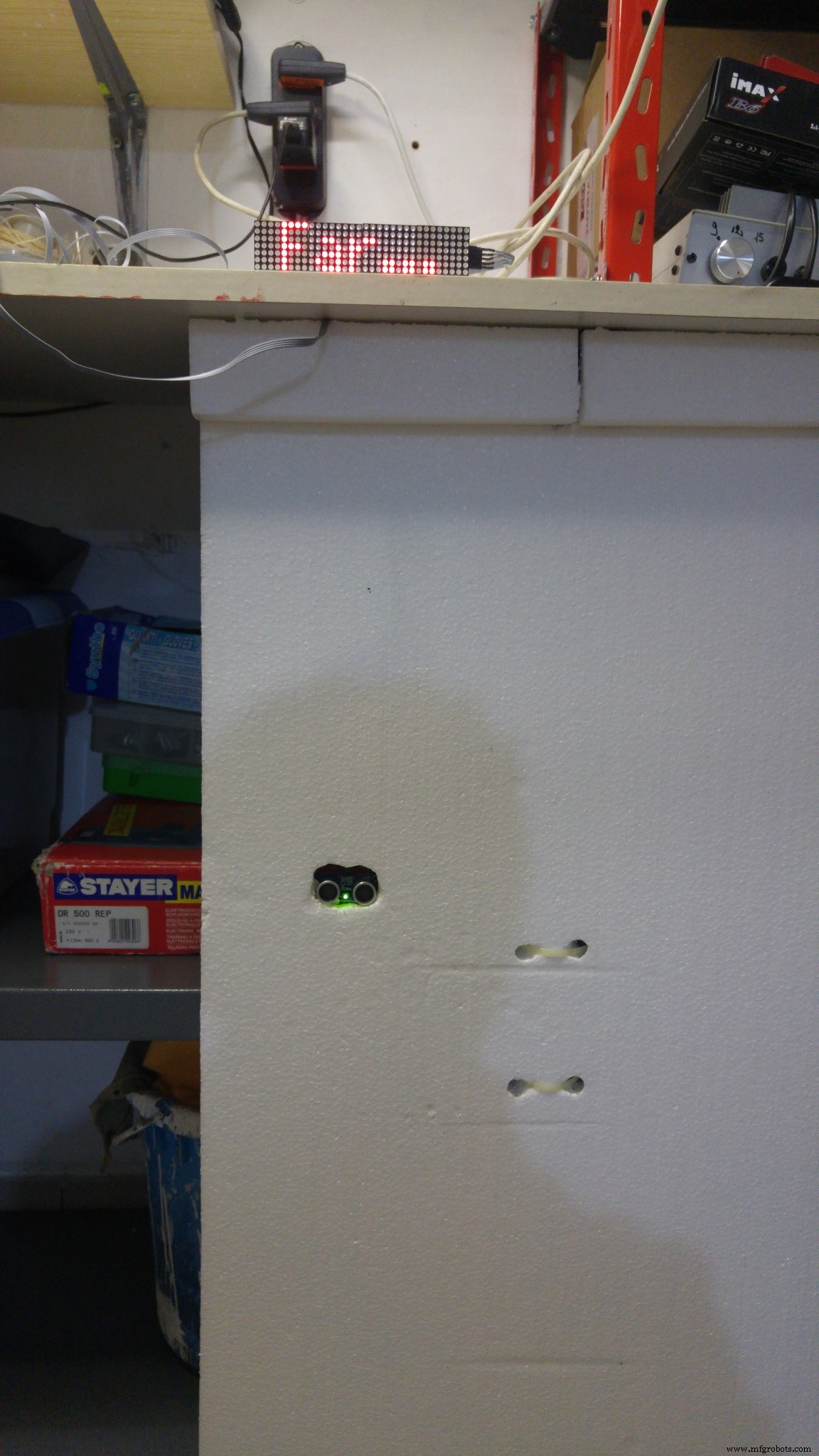 Arduino-Powered Garage Parking Rangefinder – Accurate Distance Alerts