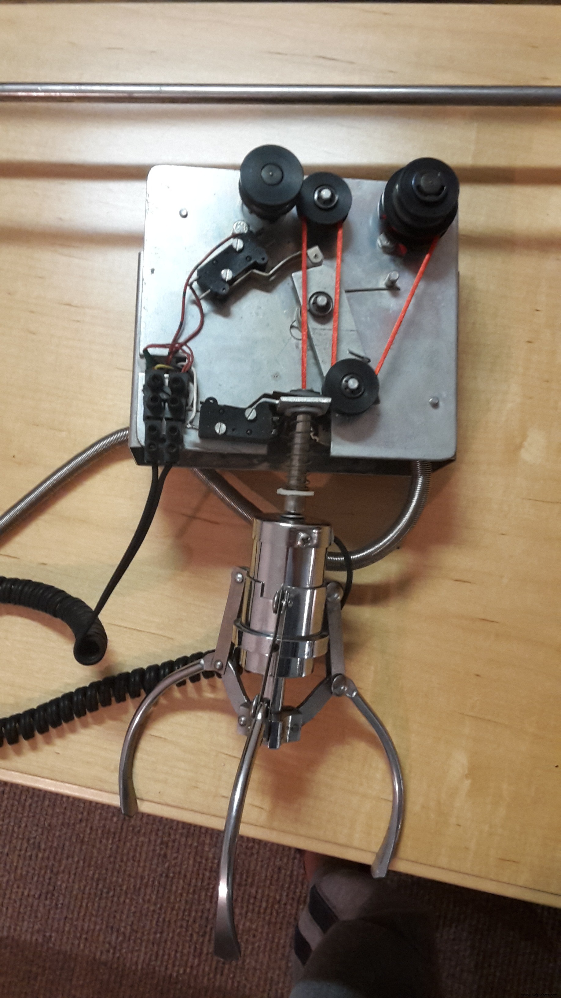 DIY Arduino Claw Machine – Build Your Own Arcade Toy