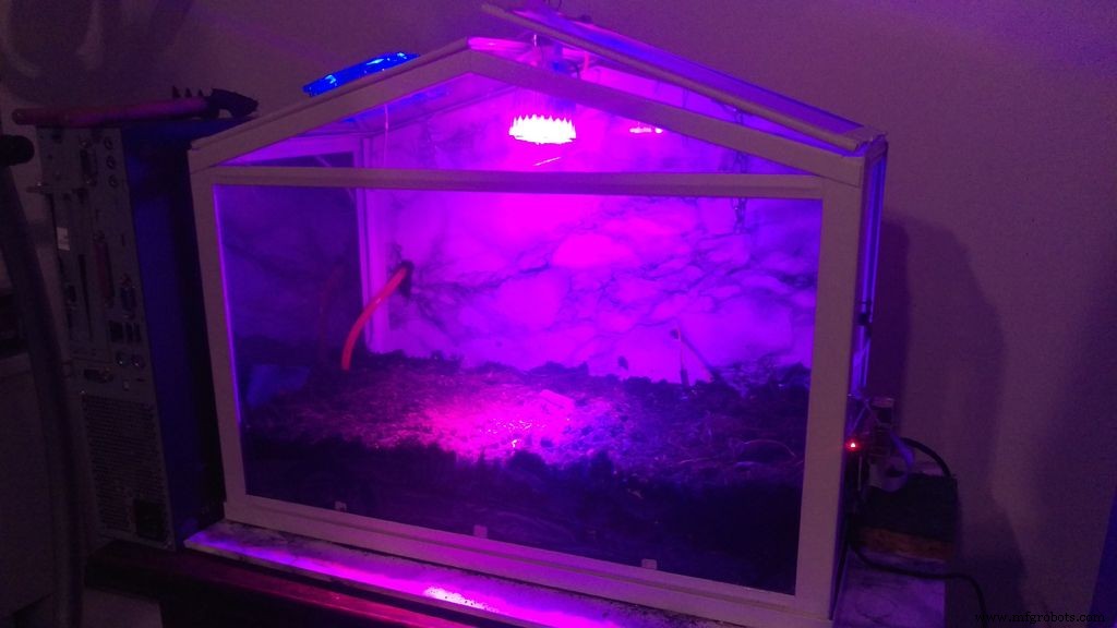 Smart Automated Garden System with Arduino UNO and Raspberry Pi