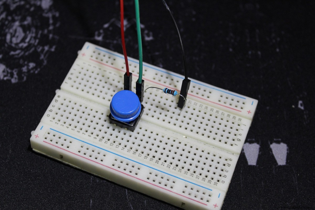 Arduino Keypad Door Lock with User-Defined Code