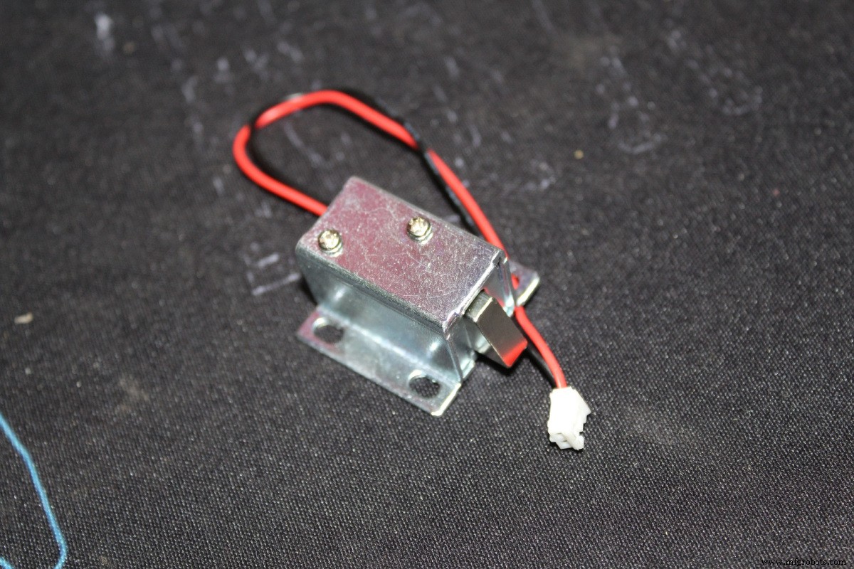 Arduino Keypad Door Lock with User-Defined Code