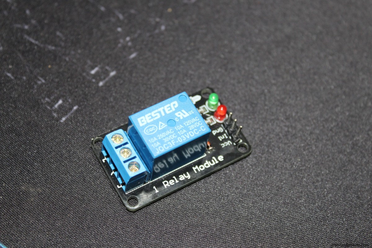 Arduino Keypad Door Lock with User-Defined Code