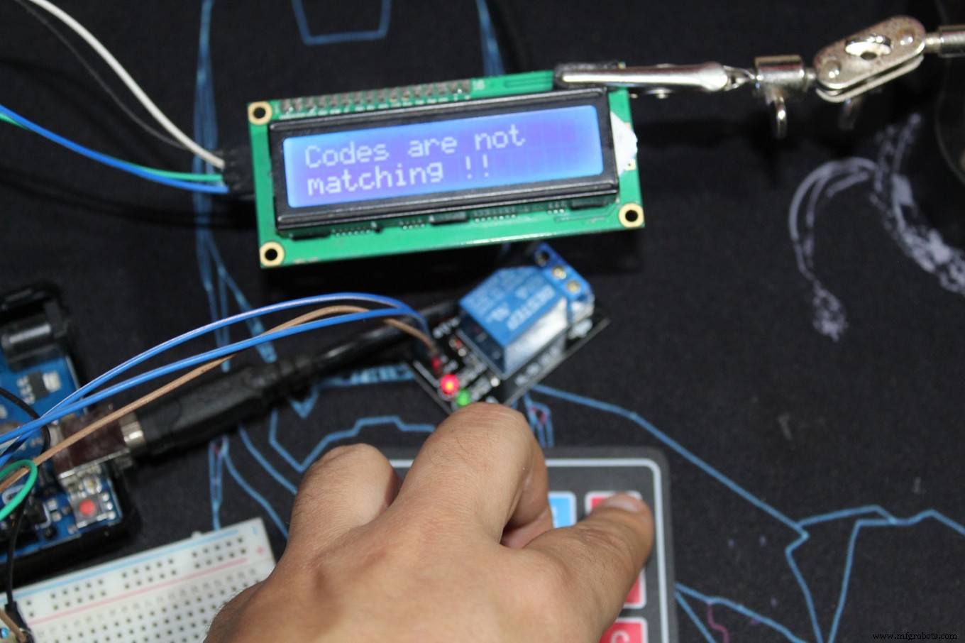 Arduino Keypad Door Lock with User-Defined Code