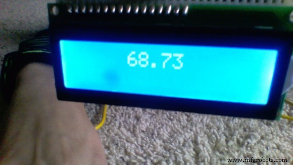 Arduino Temperature Sensor Project: Read, Convert, and Display Fahrenheit