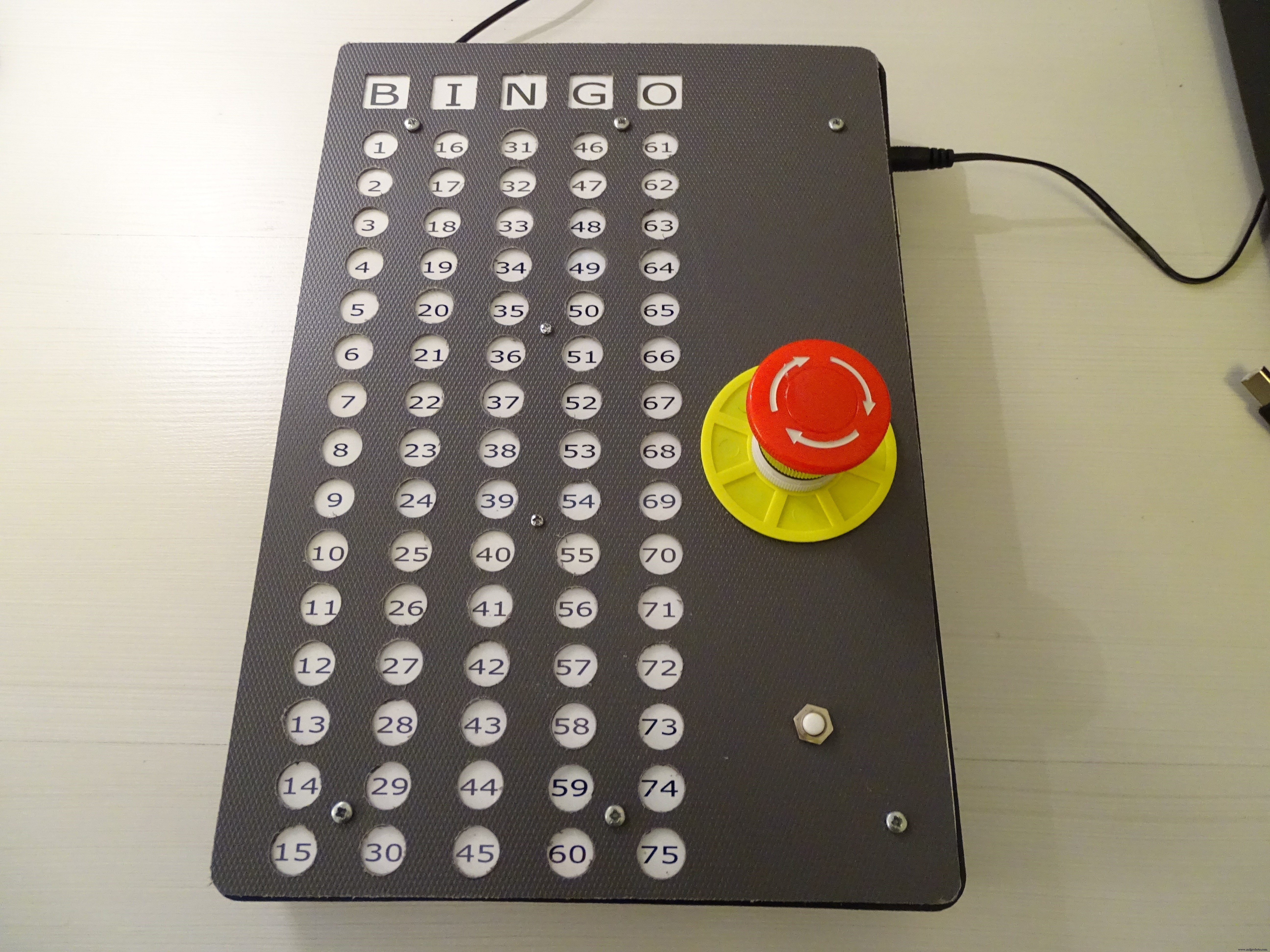 Create a Custom Arduino Bingo Machine with DIY A4‑Size 7‑Segment Displays