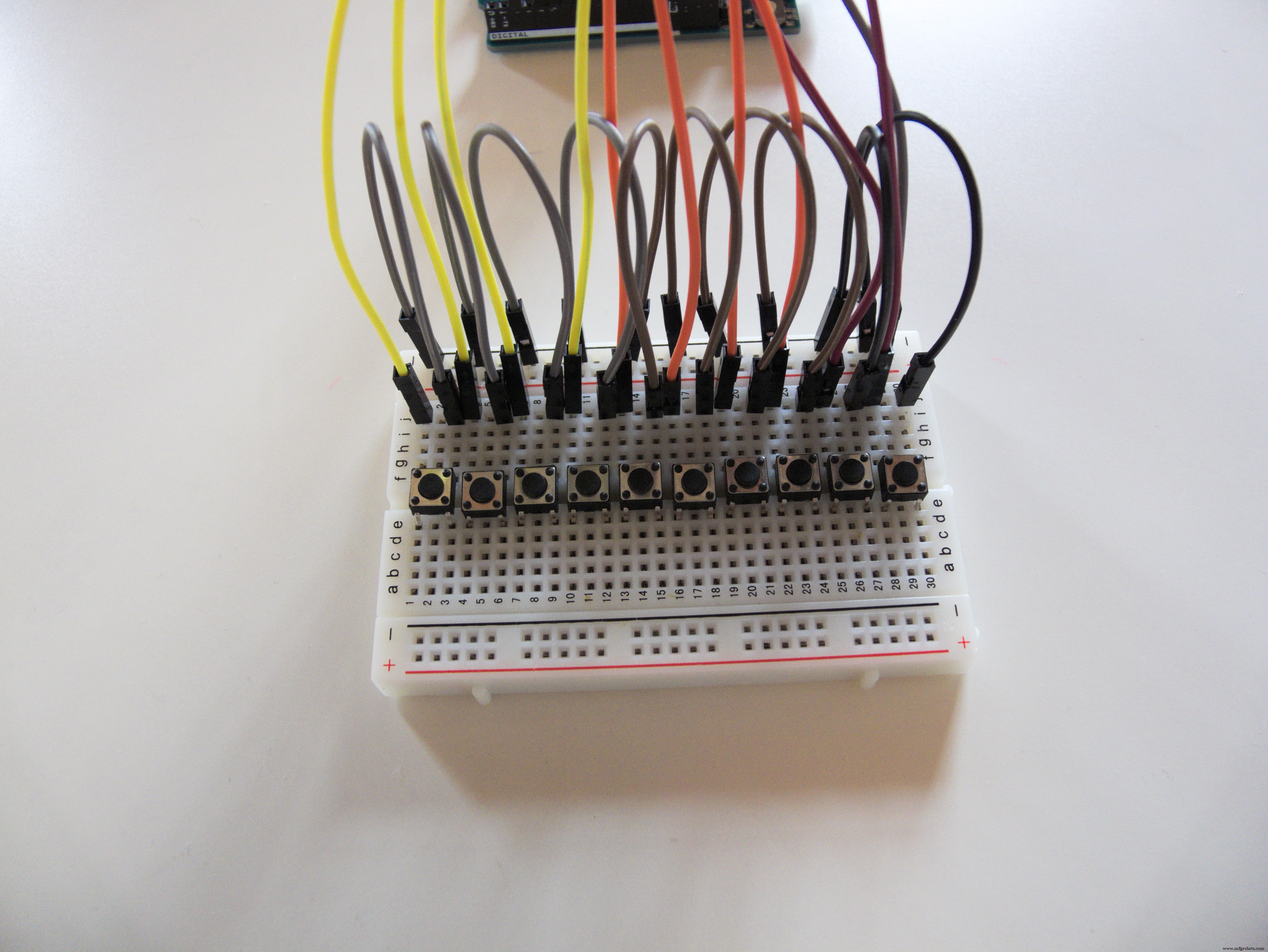 Efficiently Control 10 Buttons with a Single Interrupt on Arduino UNO