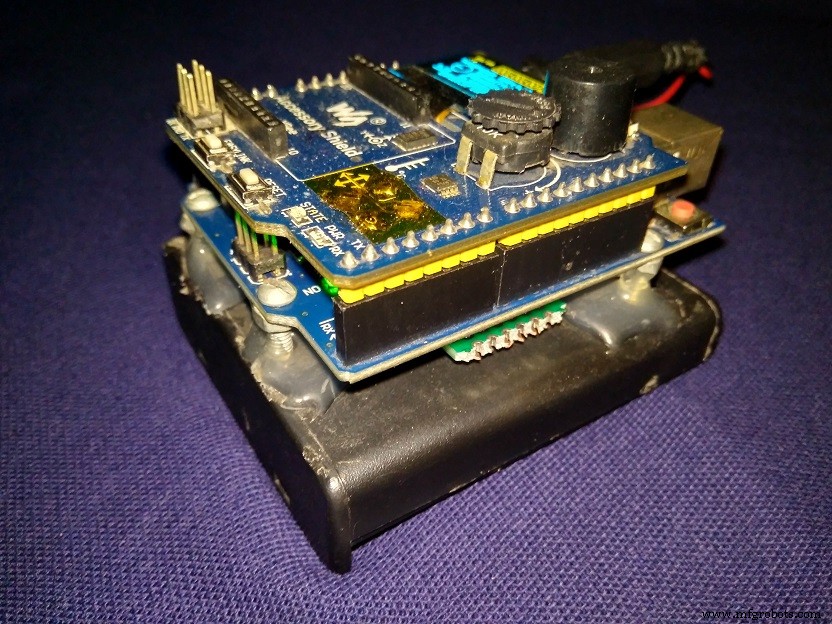 Advanced Hiking Tracker with Arduino: GPS, Sensors & Battery Pack
