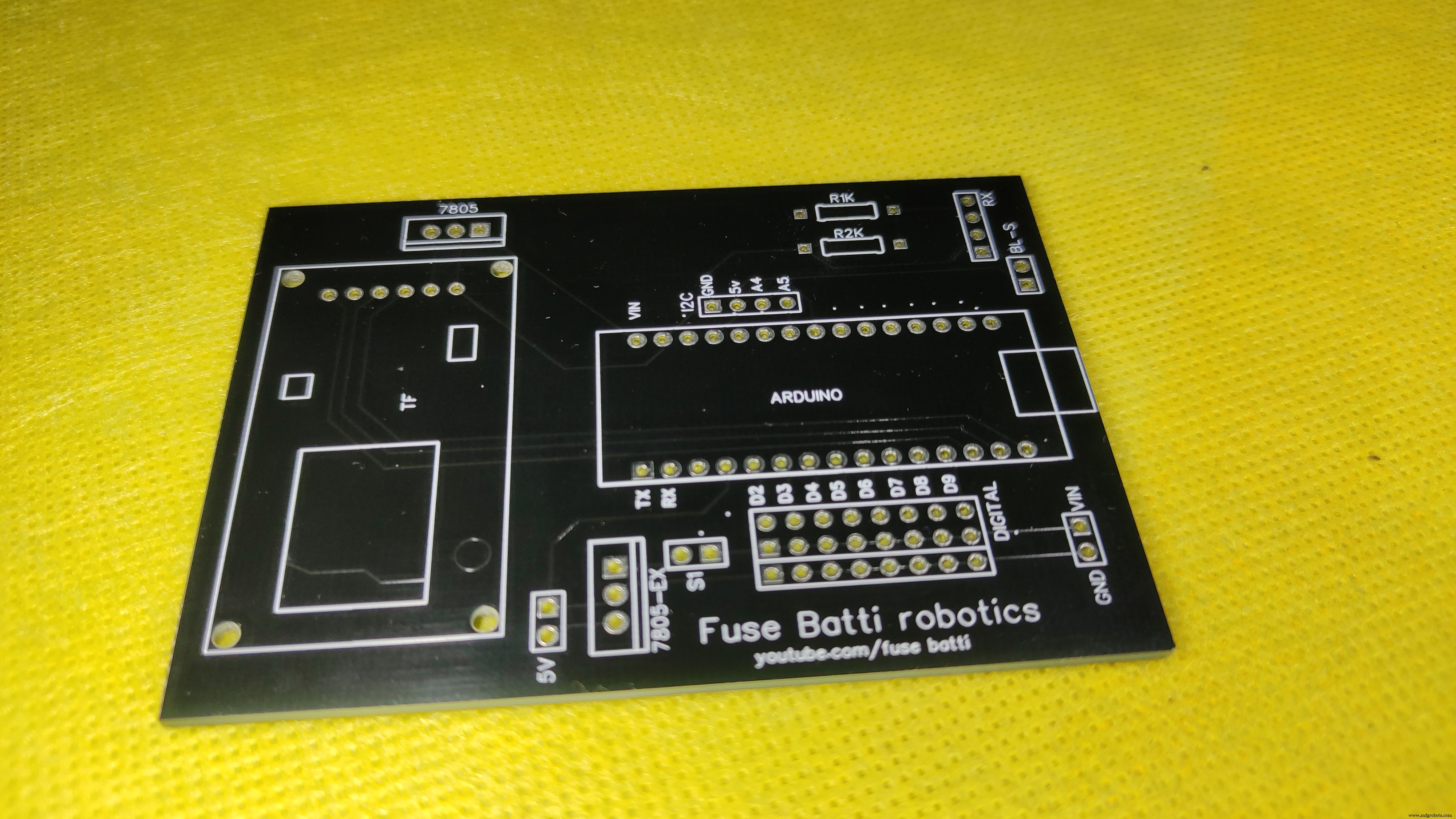 Build Your Own AI Assistant Robot Using Arduino & Python