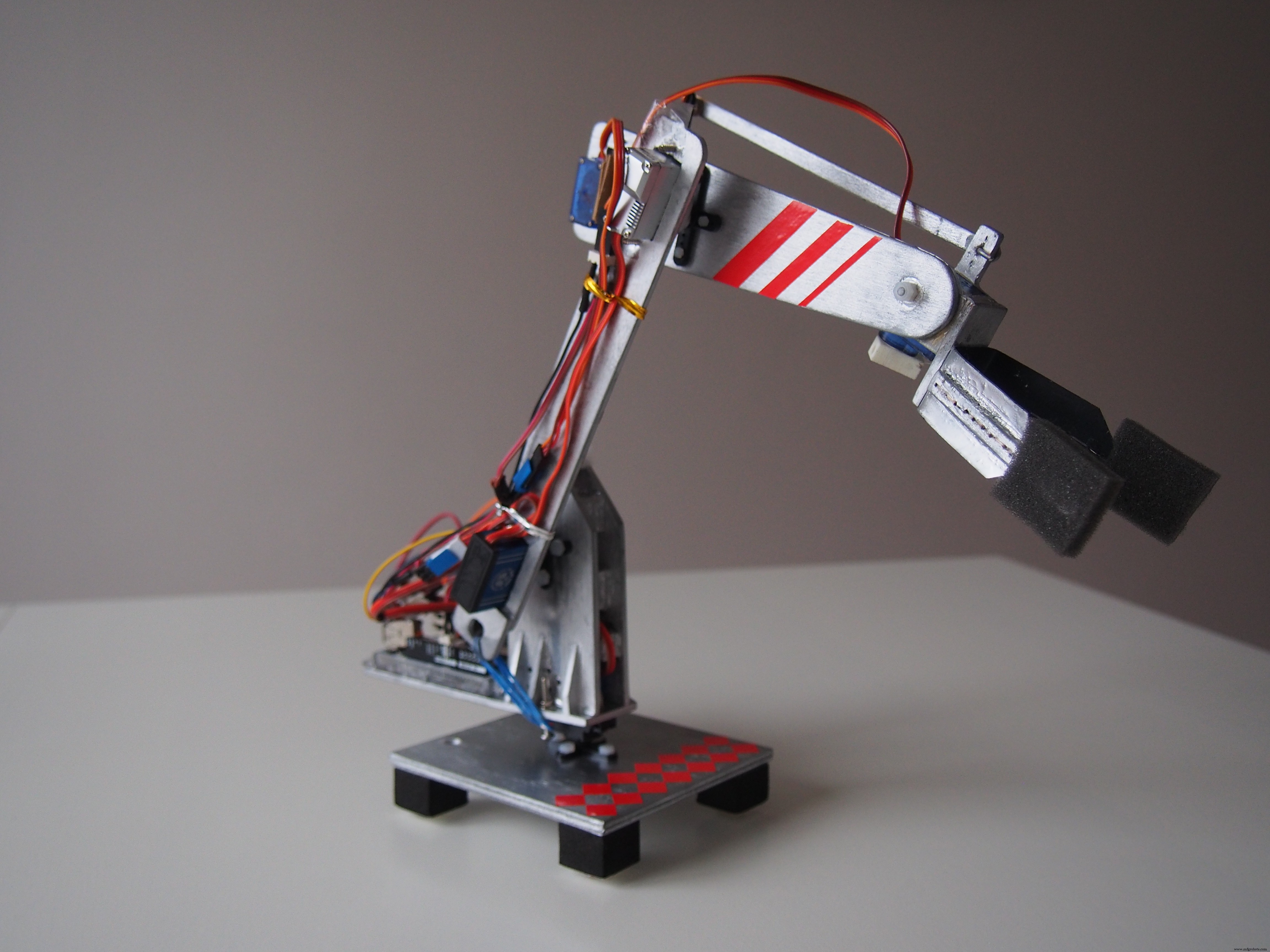 Arduino Yun IoT-Enabled 5-DOF Robotic Arm with Blynk Control
