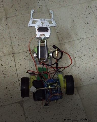 Bluetooth‑Controlled Pick‑and‑Place Robot Kit: Arduino UNO + 2‑DOF Arm & Smart Car Chassis
