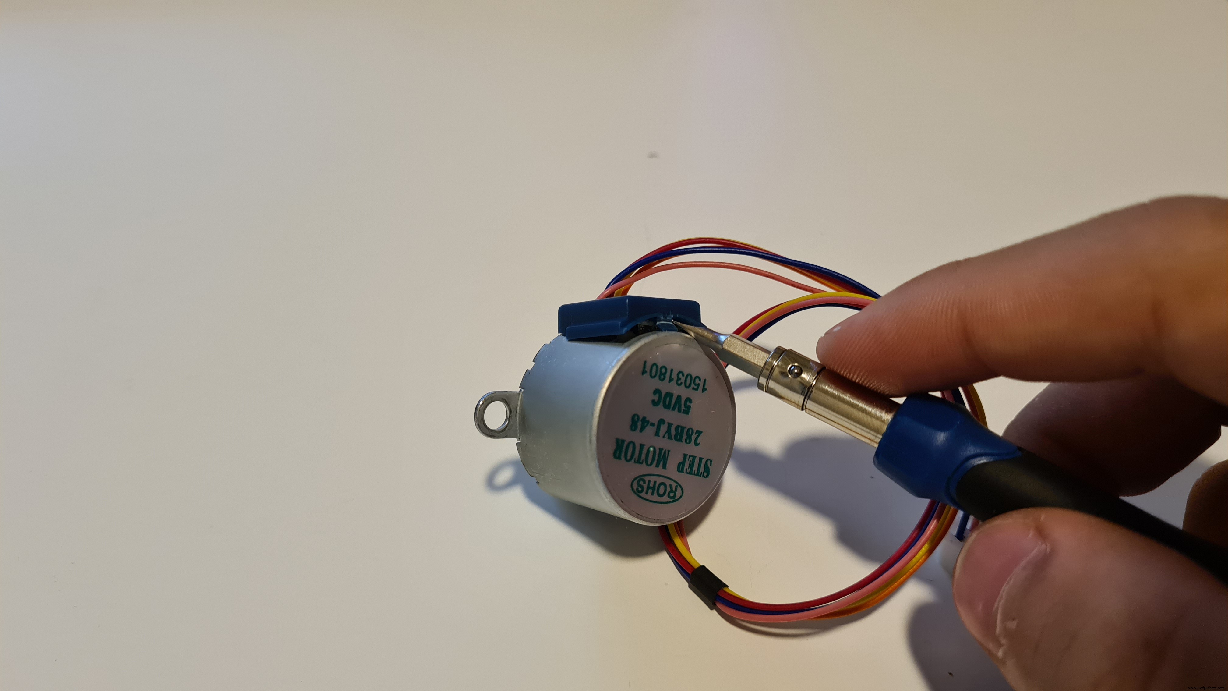 Smart Automatic Hand Sanitizer – Effortless Hygiene with Arduino-Controlled System