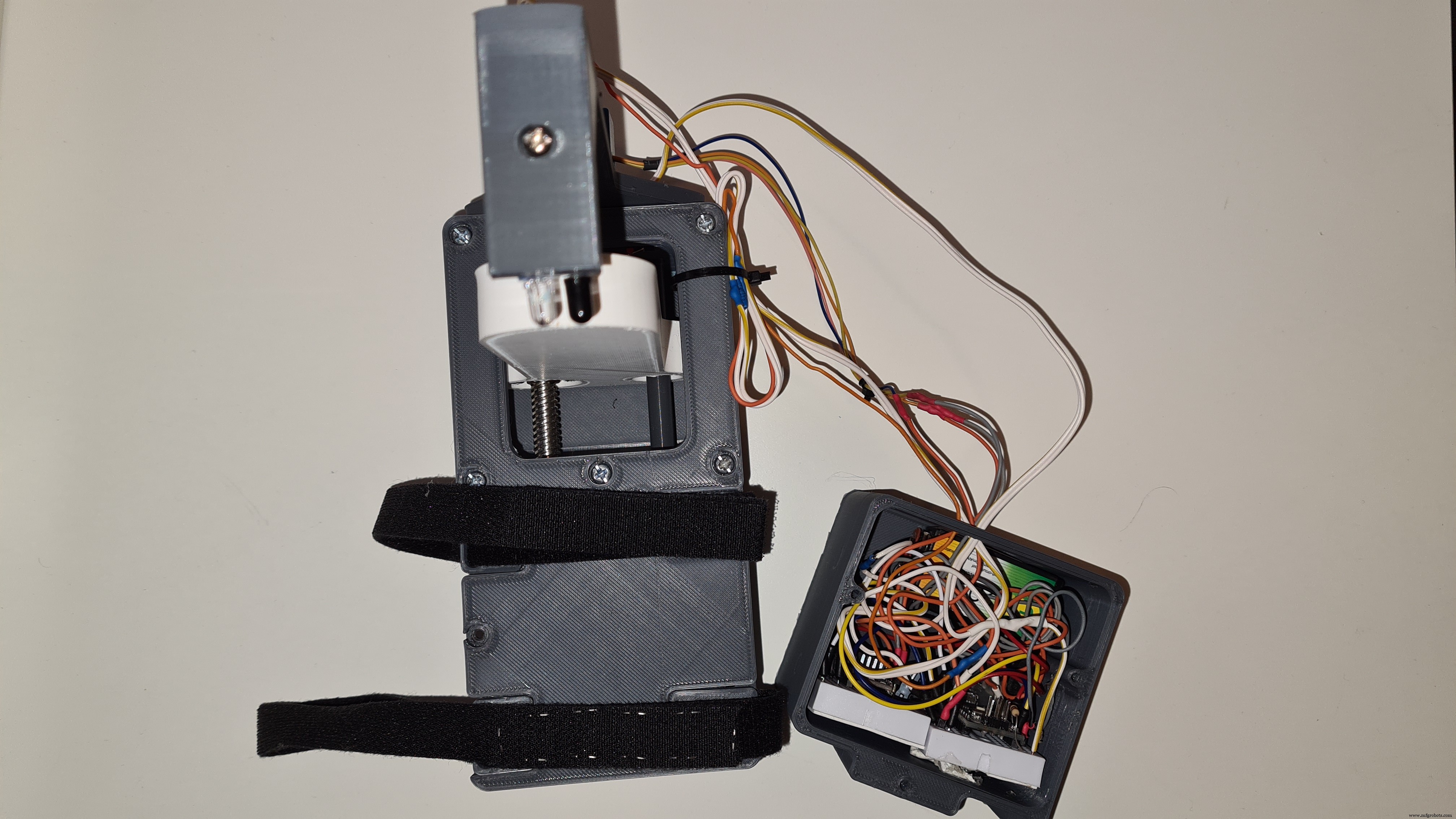 Smart Automatic Hand Sanitizer – Effortless Hygiene with Arduino-Controlled System