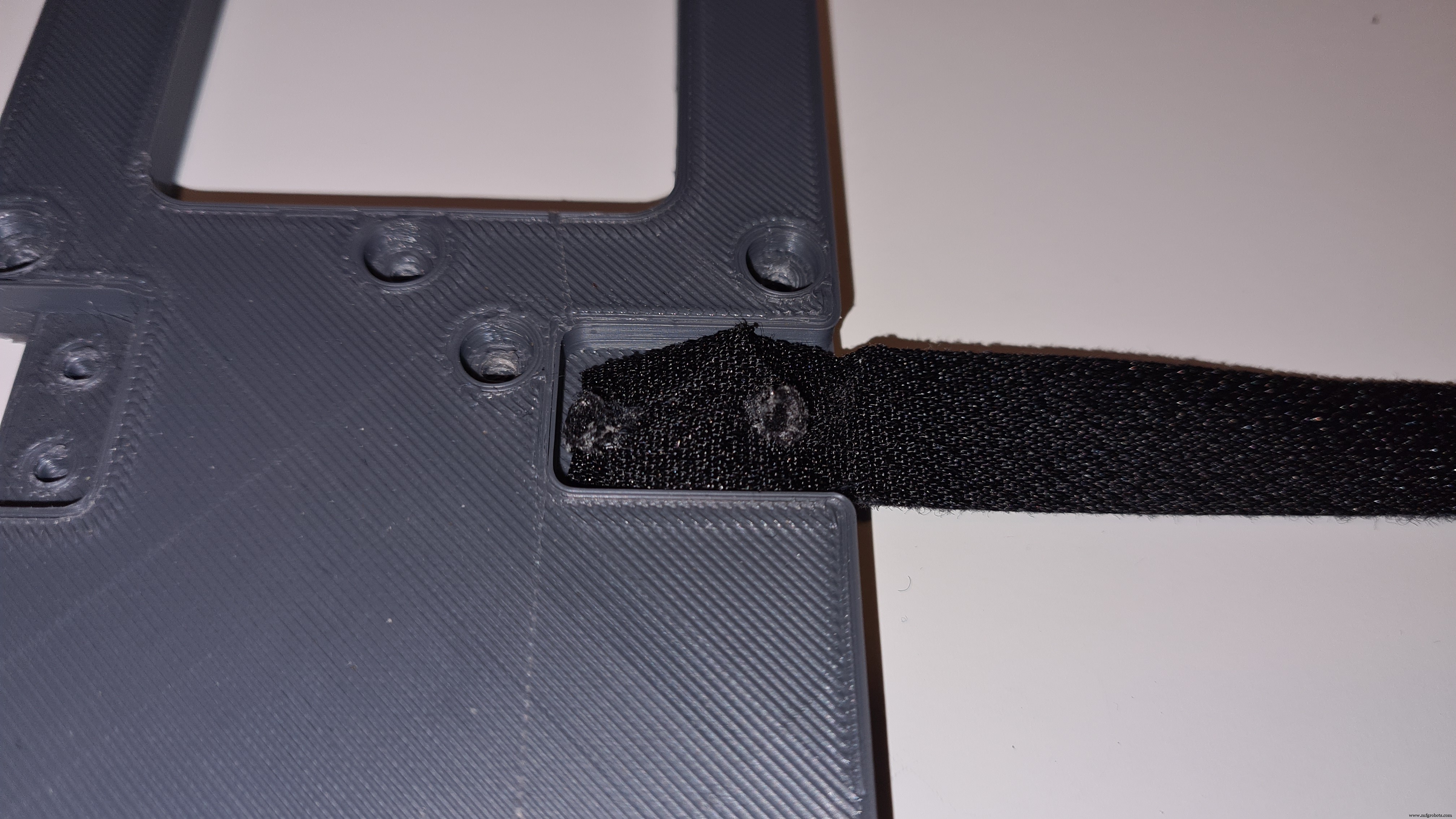 Smart Automatic Hand Sanitizer – Effortless Hygiene with Arduino-Controlled System