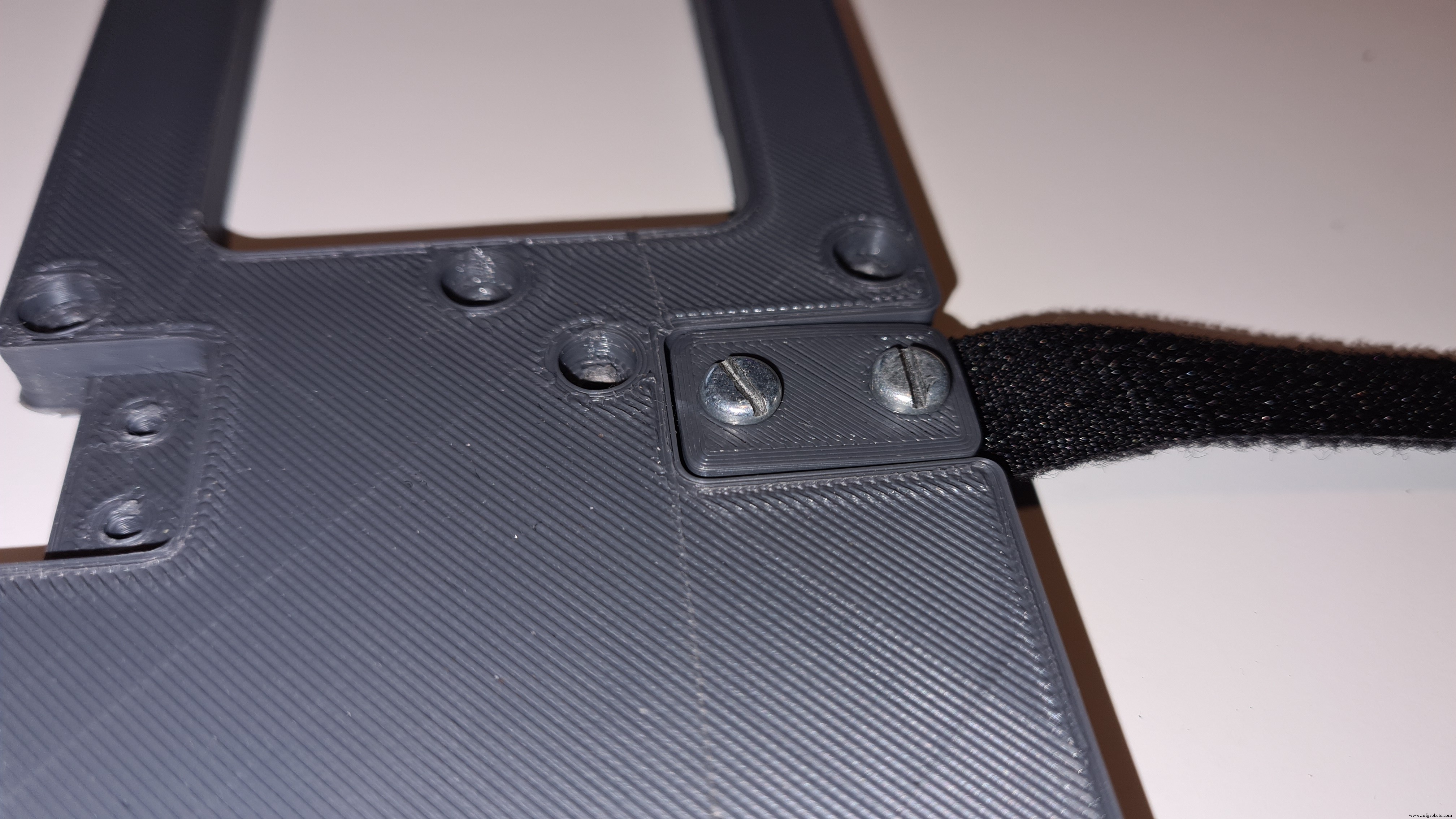 Smart Automatic Hand Sanitizer – Effortless Hygiene with Arduino-Controlled System