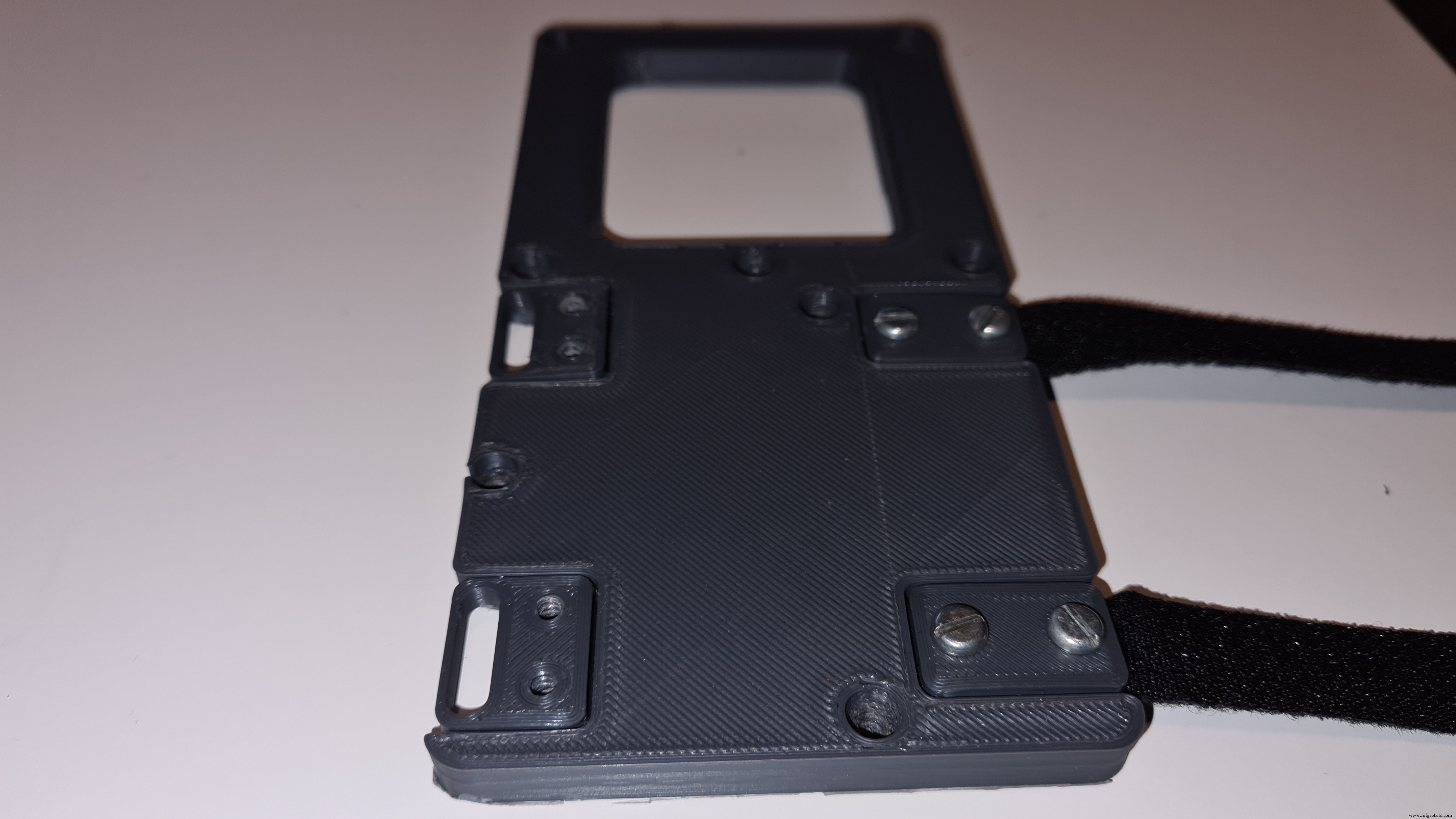 Smart Automatic Hand Sanitizer – Effortless Hygiene with Arduino-Controlled System